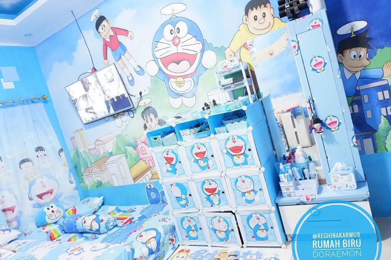 Penggila Doraemon, Rumah di Sulawesi Ini Penuh Pernak Pernik Doraemon