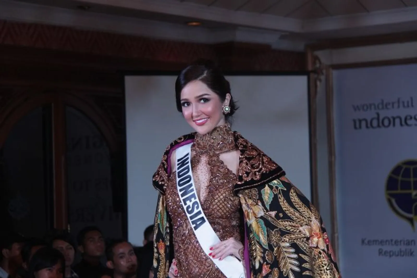 Miss Universe Indonesia 2018 Bercerita tentang Pengalaman Body Shaming