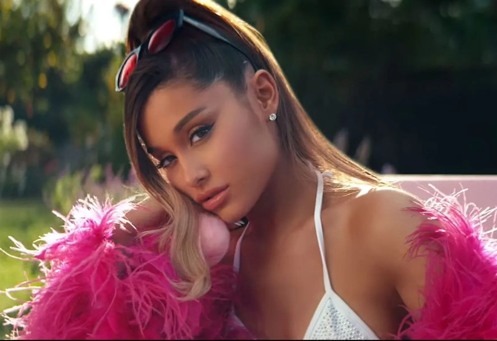 5 Pelajaran Cinta dari Lagu Terbaru Ariana Grande ‘Thank You, Next’