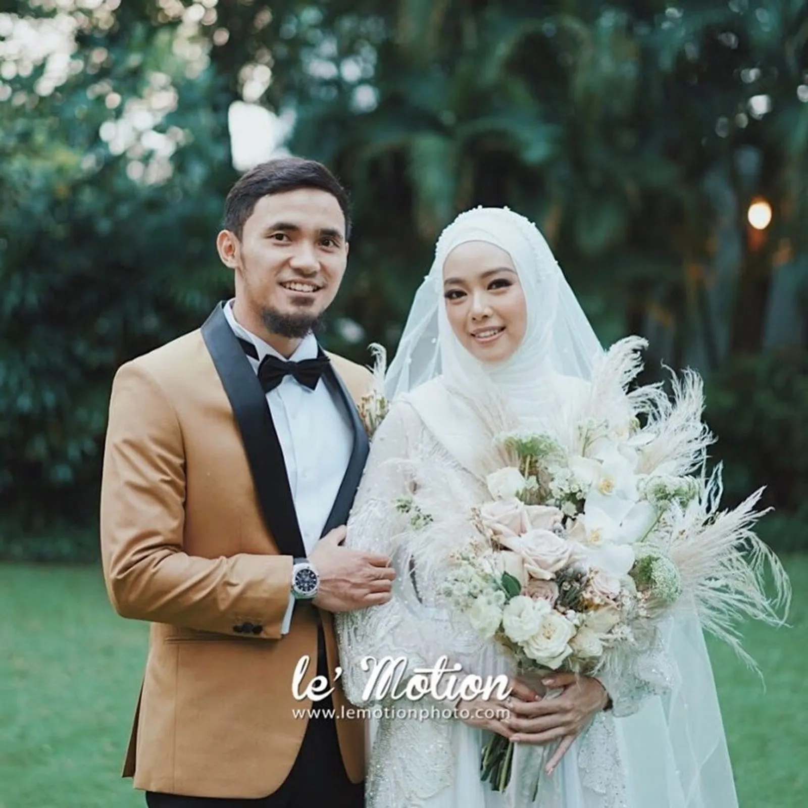 6 Fakta Menarik dari Pernikahan Lindswell Kwok dan Achmad Hulaefi