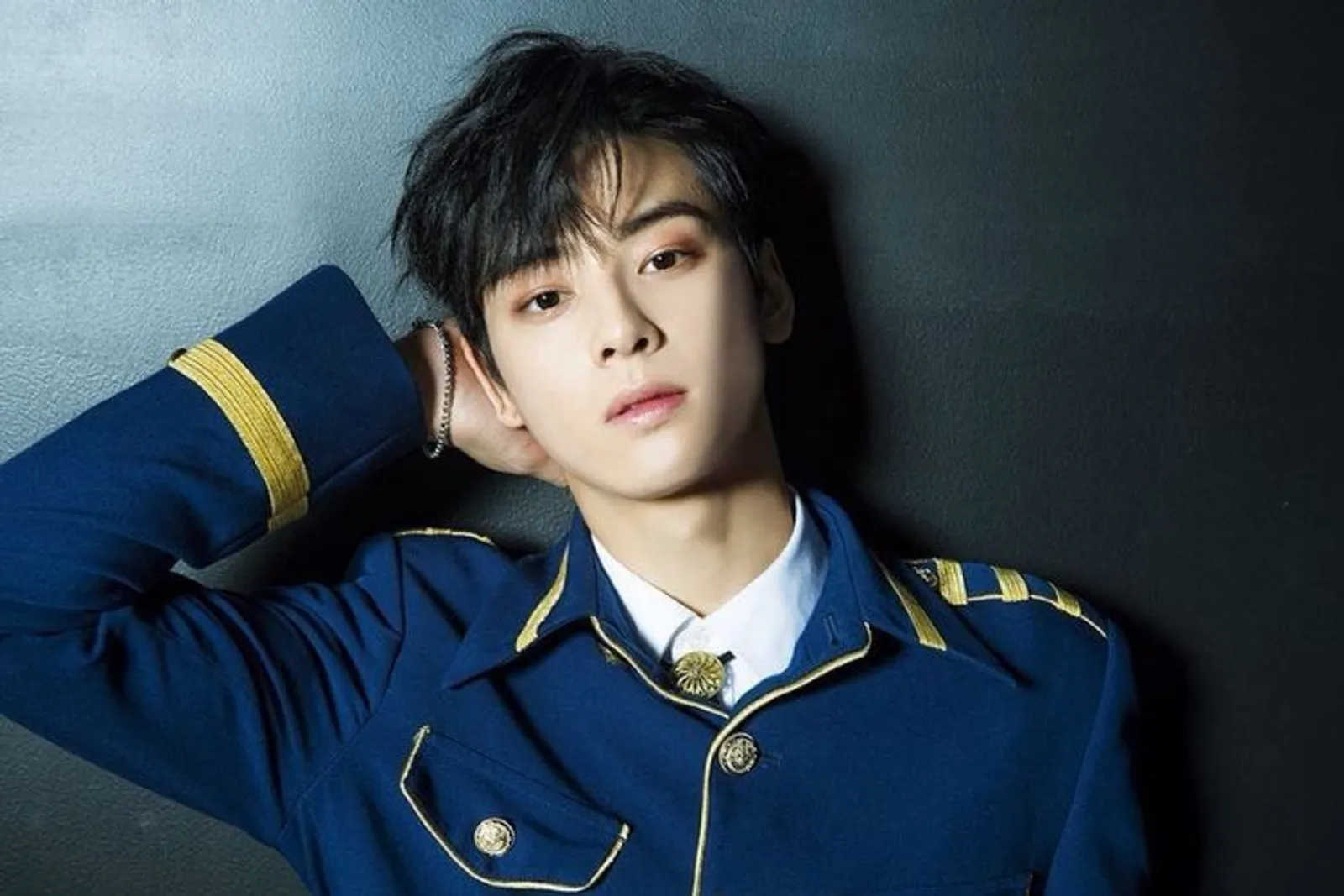 7 Pesona Cha Eun Woo yang Bikin Dirinya Jadi Pusat Perhatian