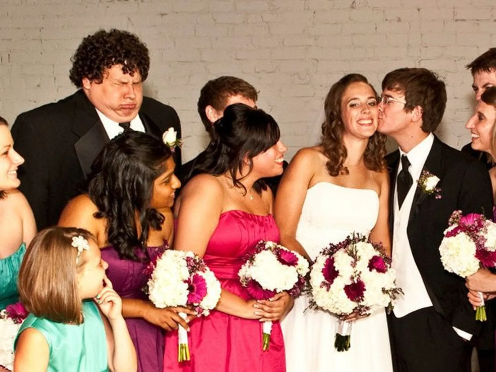 Kocak! Ini 11 Foto Gagal Saat Pernikahan yang Mengocok Perut