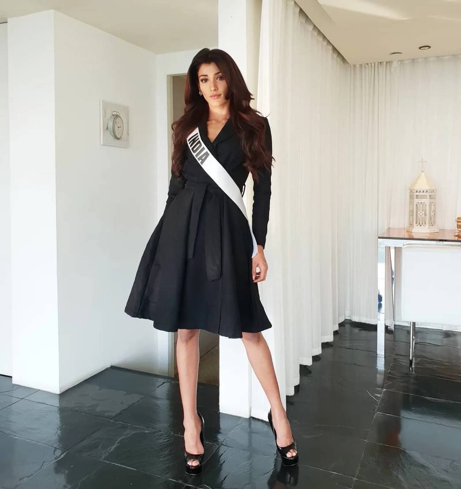 Gaun Melorot dan 4 Fakta yang Bikin Tercengang di Miss Universe 2018
