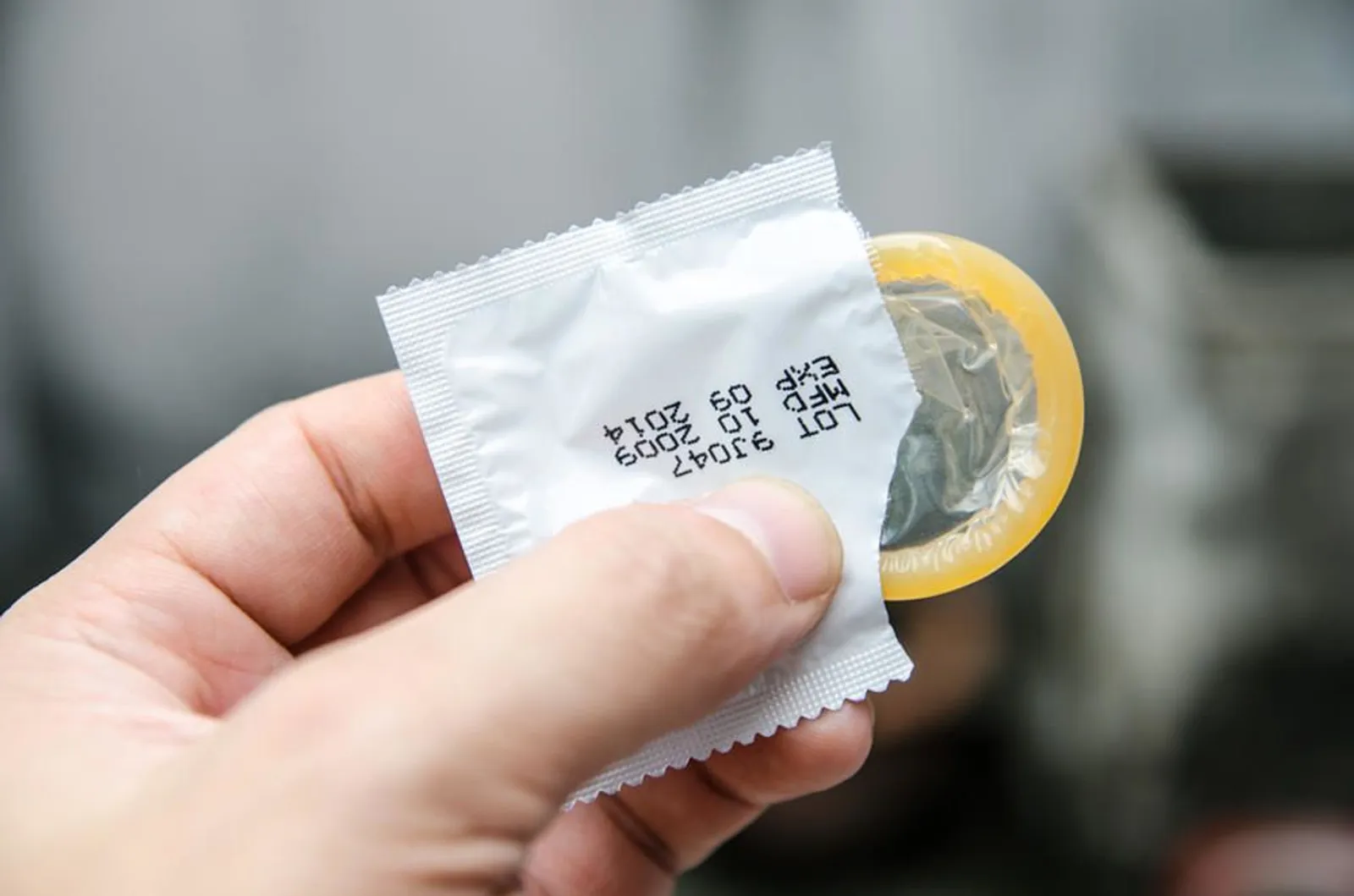 Tutorial Cara Menggunakan Kondom Secara Maksimal, Biar Nggak Bocor!
