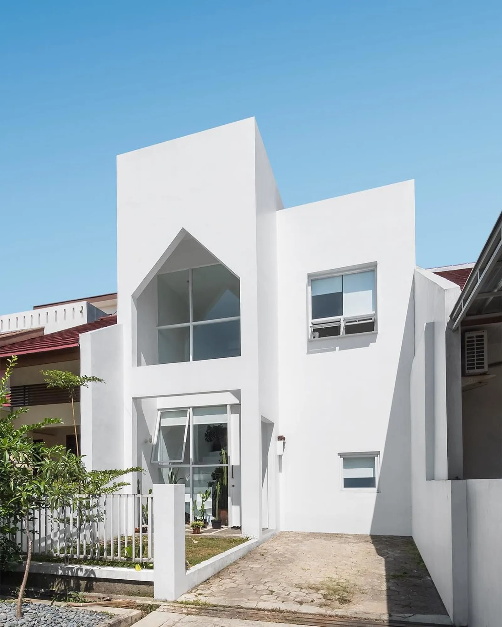 Lucu Banget, Rumah Minimalis Ini Terinspirasi dari Rumah Burung