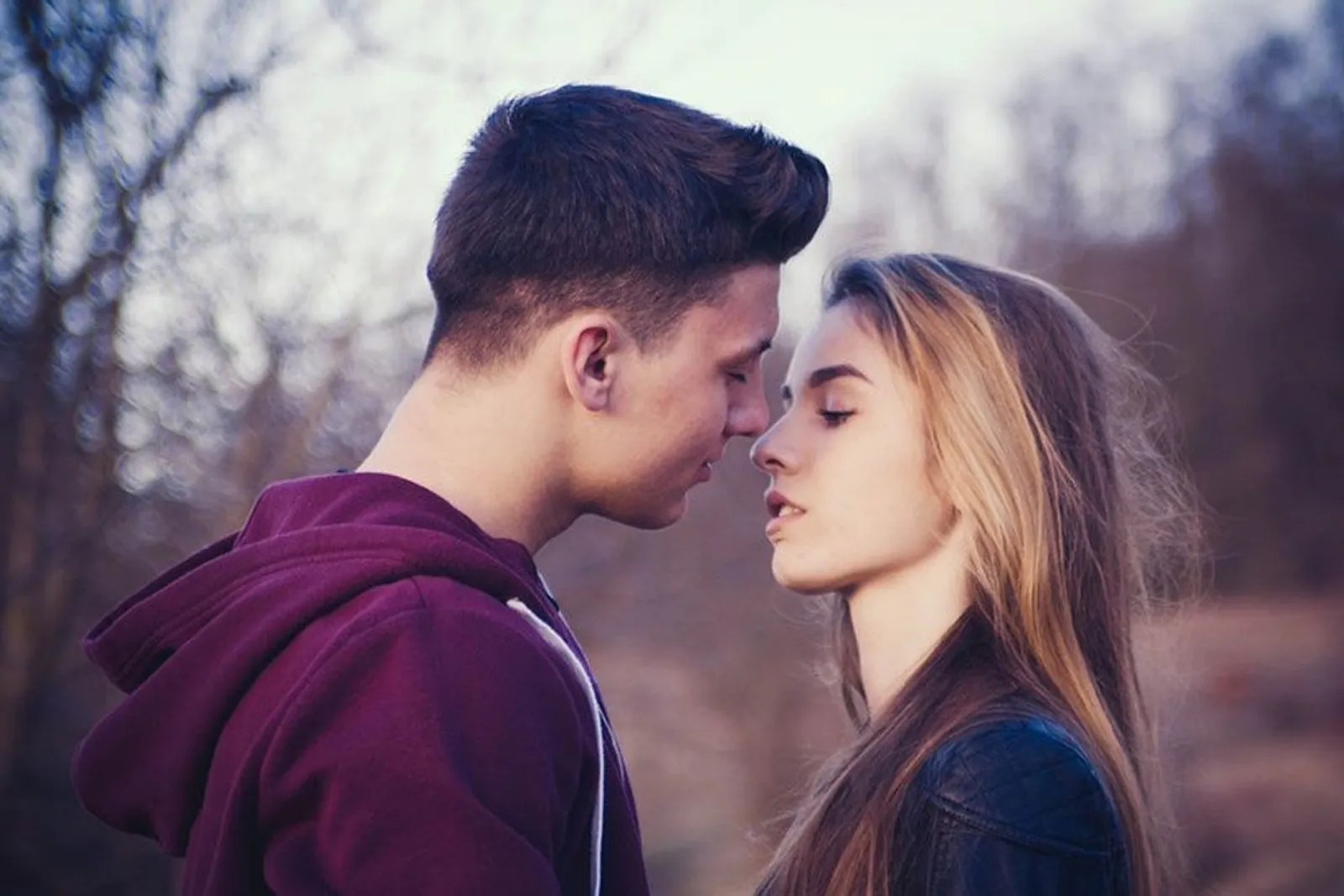 Gagal Mesra! Ini 5 Hal yang Nggak Boleh Dilakukan Saat Berciuman