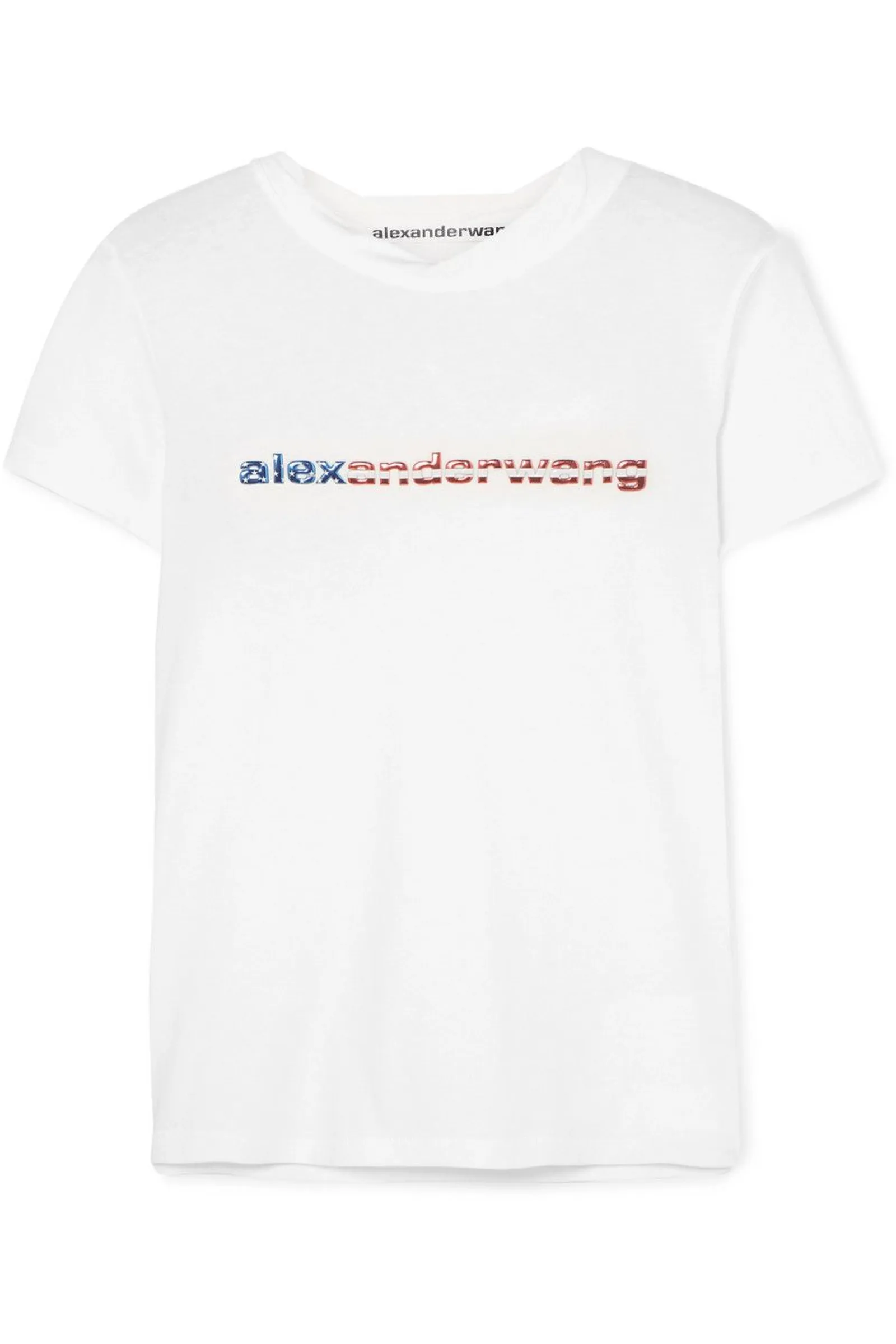 #PopbelaOOTD: Trend T-shirt Desainer yang Statement!
