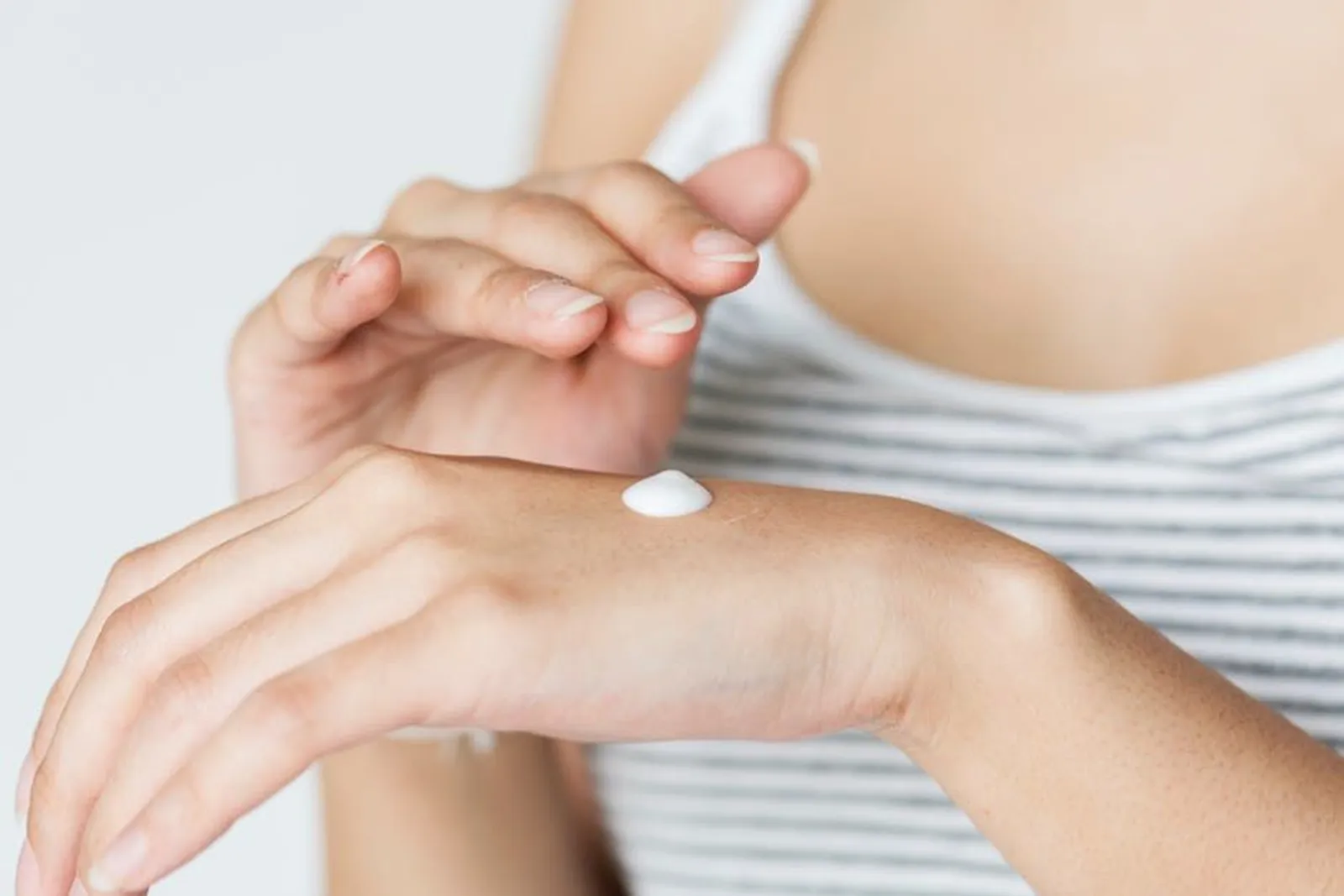 5 Kandungan Skincare yang Ampuh untuk Meratakan Warna Kulit 
