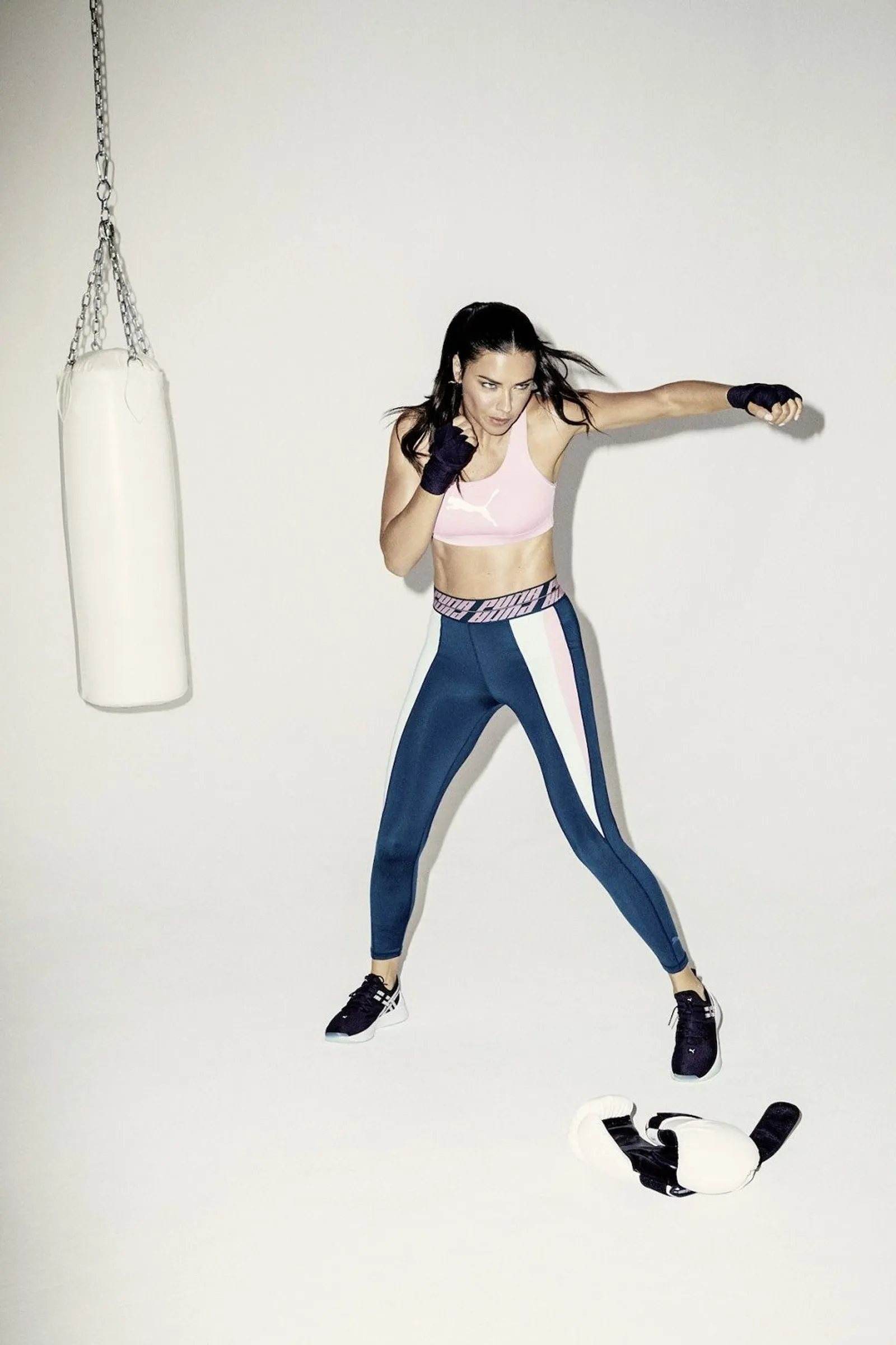 PUMA Tunjuk Adriana Lima Sebagai Muse untuk Sneakers 'Jaab-XT'