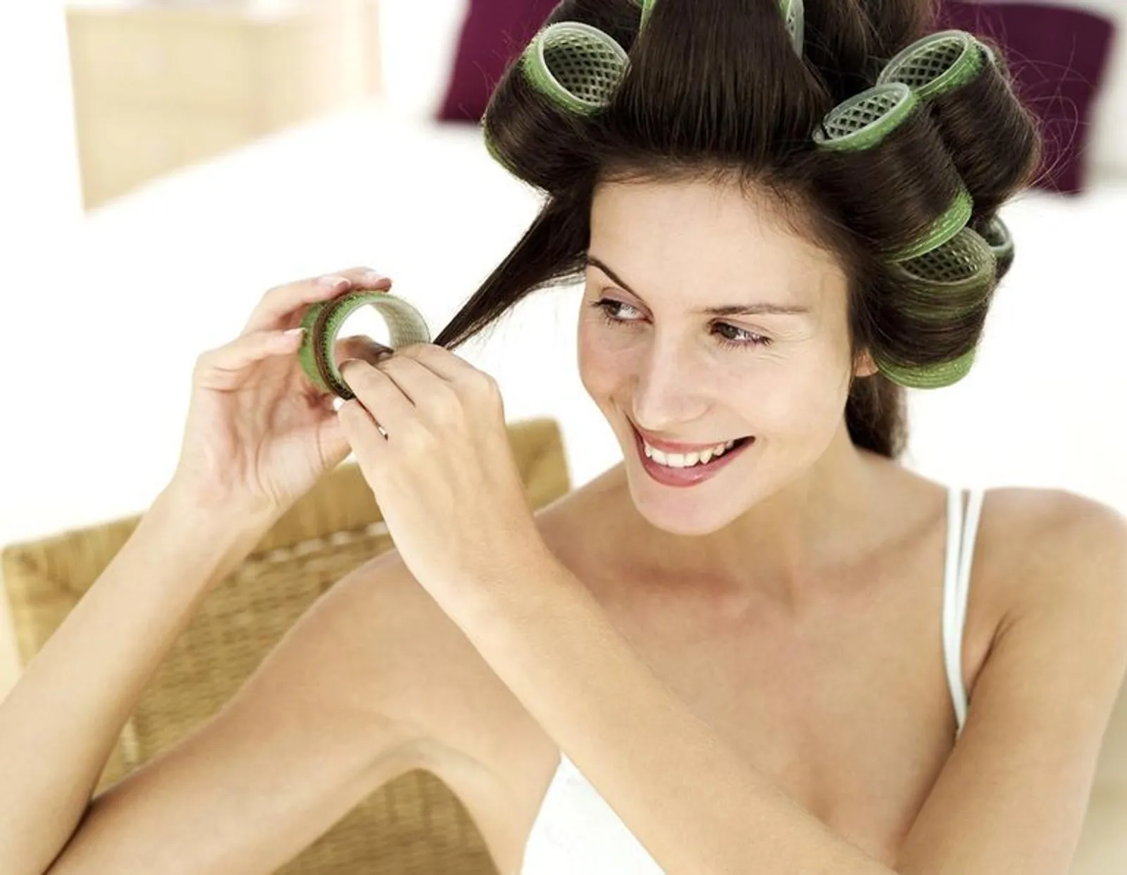 5 Cara Alami Mengeriting Rambut Tanpa Perlu ke Salon