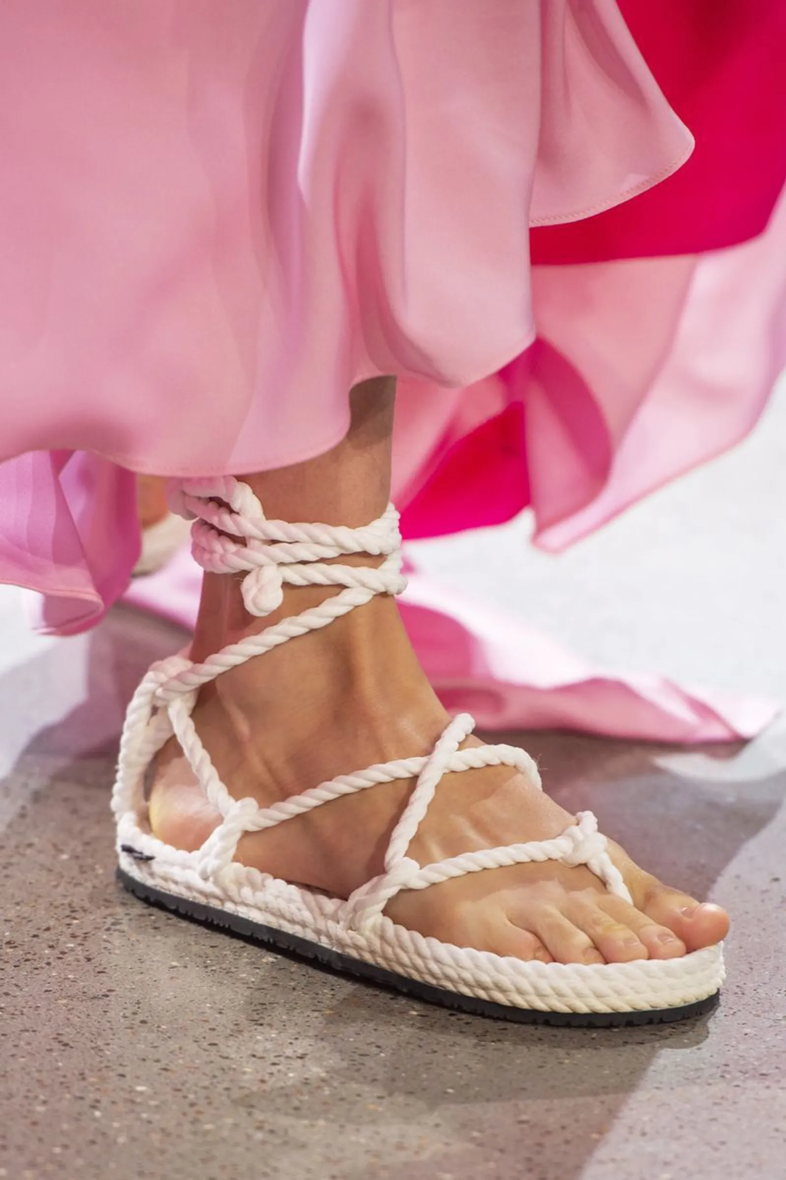 Trend Lace-up Shoes yang Perlu Kamu Coba di Tahun 2019 