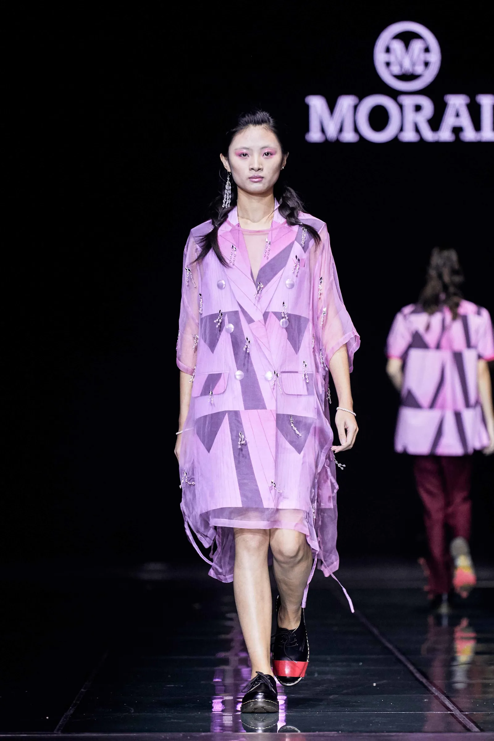 MORAL Tampil di Ajang Pekan Mode Harbin di China