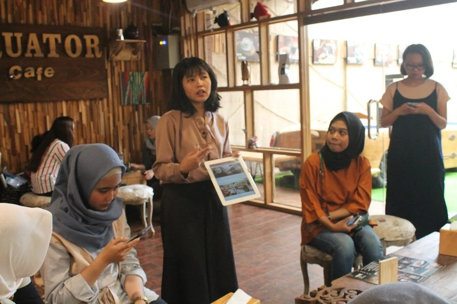 Serunya Review Makanan Bareng Popbela Community Di Bandung