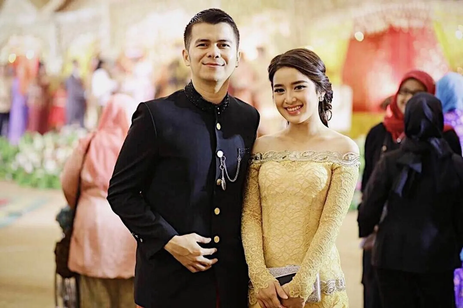 2 Tahun Bersama, Intip Gaya Pacaran Handika Pratama dan Rosiana Dewi