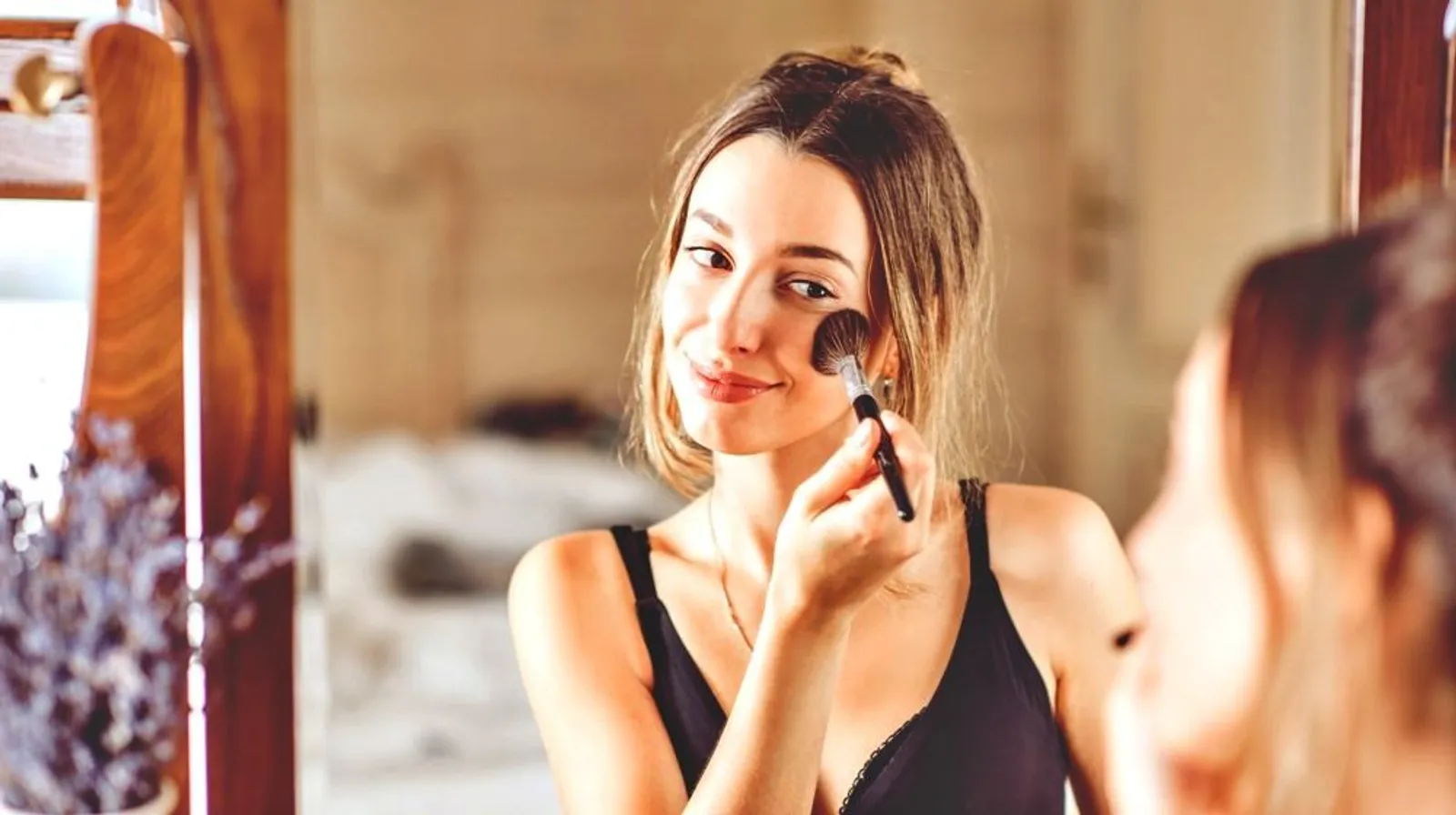 Nggak Ribet, Ini 5 Cara Membersihkan Brush Makeup yang Bisa Kamu Coba