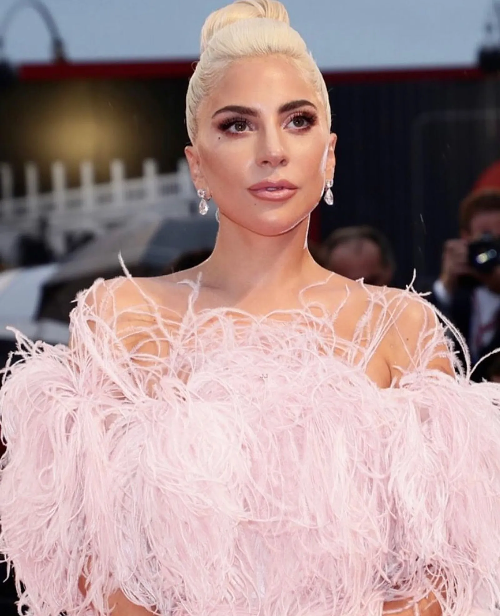 Eksklusif! Tips Makeup A la Artis Hollywood dari MUA Lady Gaga