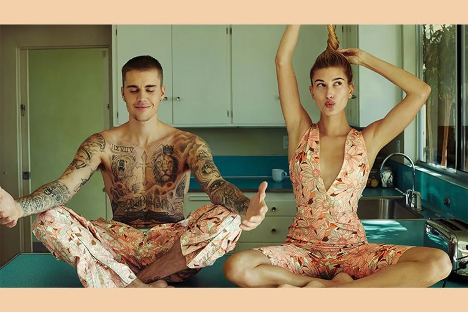 Justin Bieber dan Hailey Baldwin Tampil Mesra di Sampul Majalah Vogue