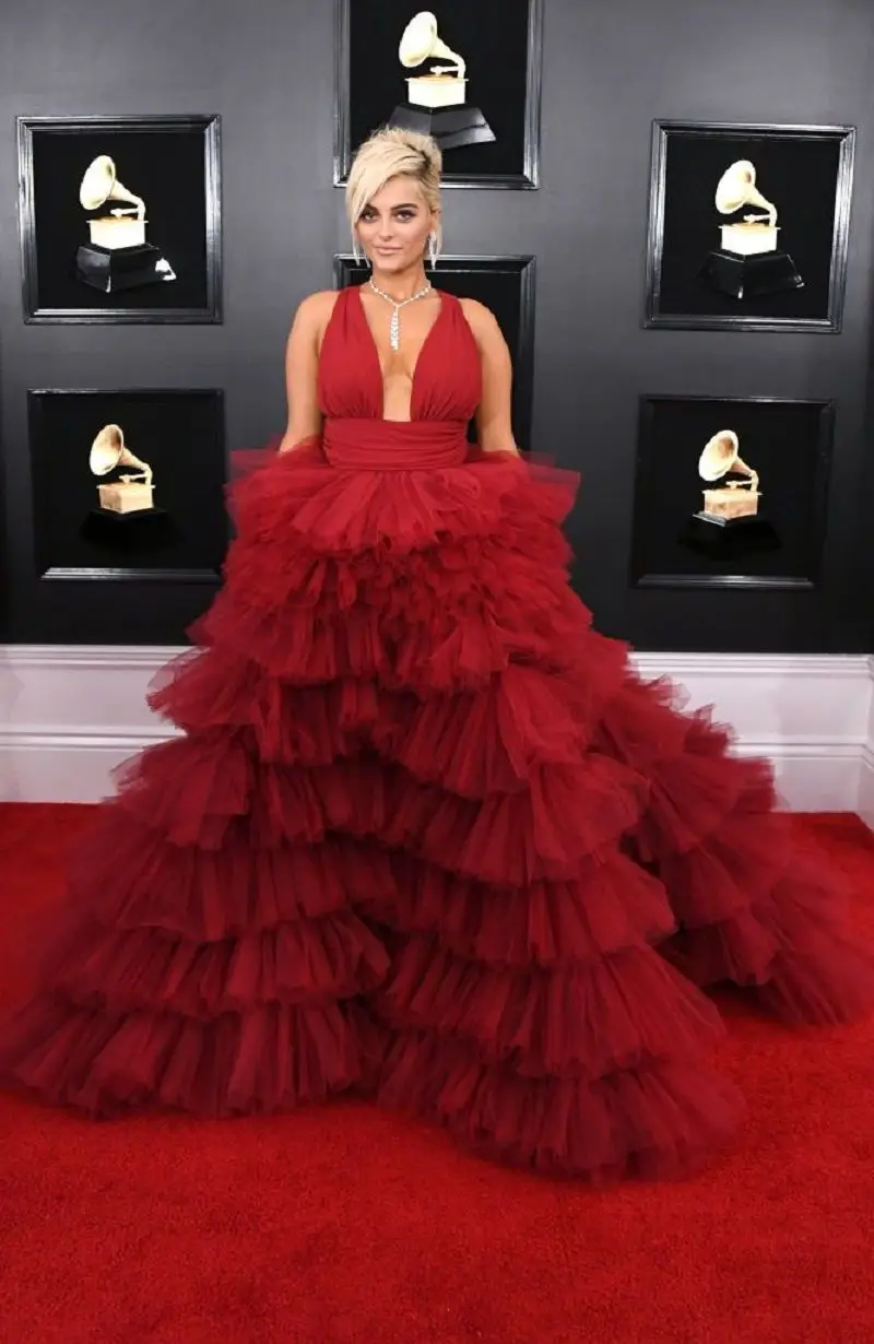 14 Busana Paling Statement di Karpet Merah Grammy Awards 2019