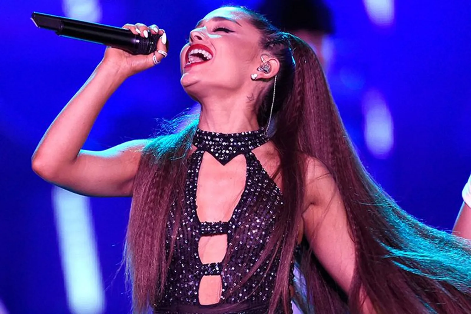 Waduh! Lagu Ariana Grande Ini Dijadikan Tantangan untuk Mutusin Pacar?