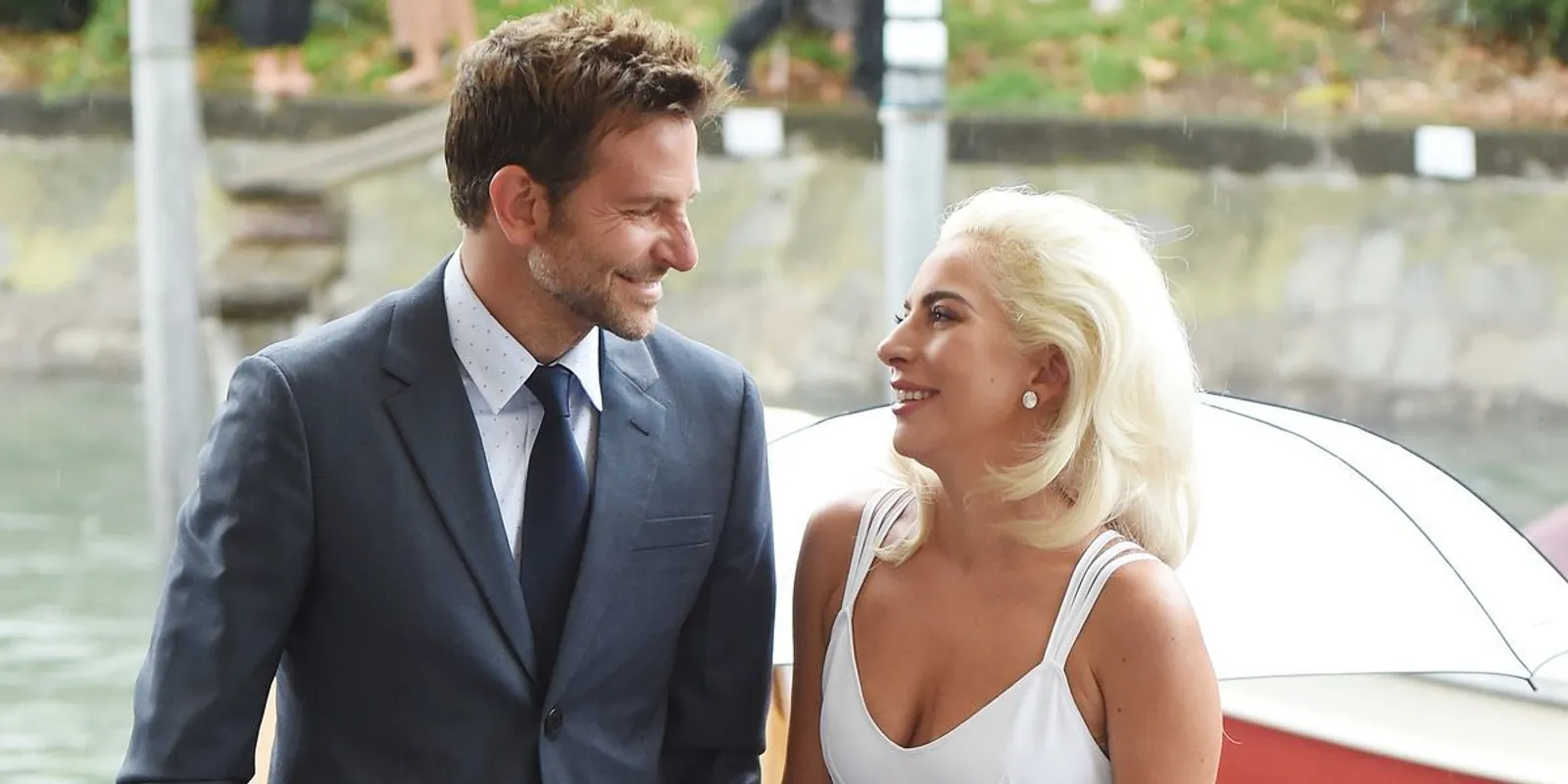 Gara-Gara Ini Lady Gaga dan Bradley Cooper Sampai Digosipkan Pacaran