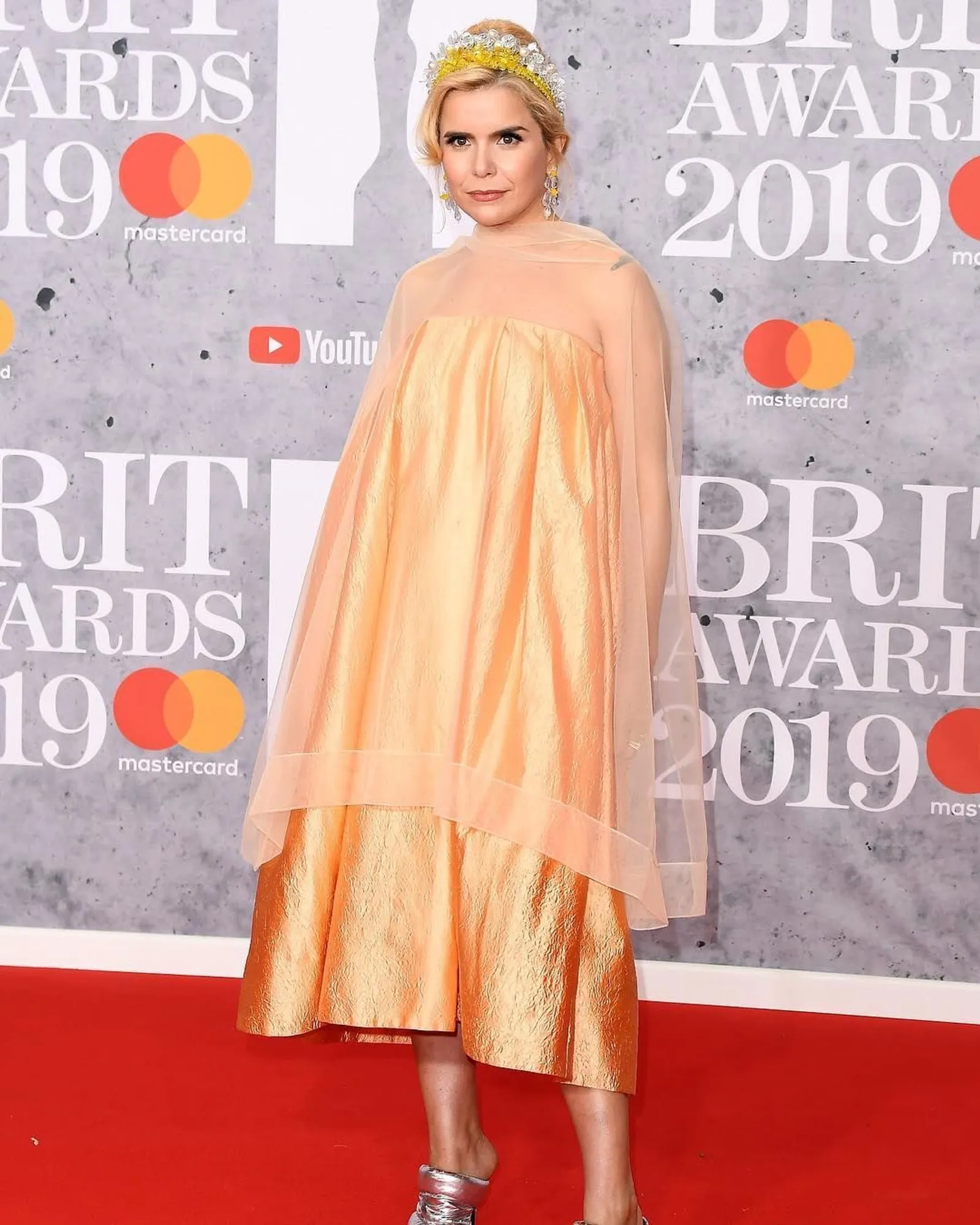 7 Gaun Paling Sexy Chic di Karpet Merah Brit Awards 2019