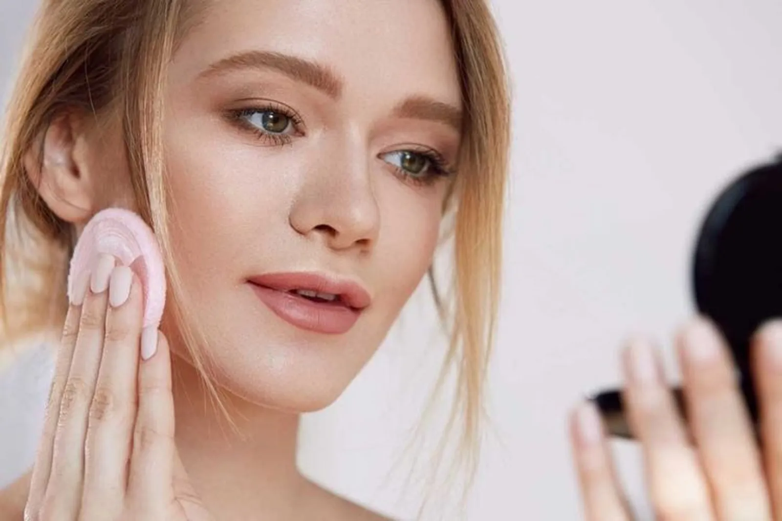 Menurut Y.O.U Makeups, Ini Lho Tren Makeup di Tahun 2019