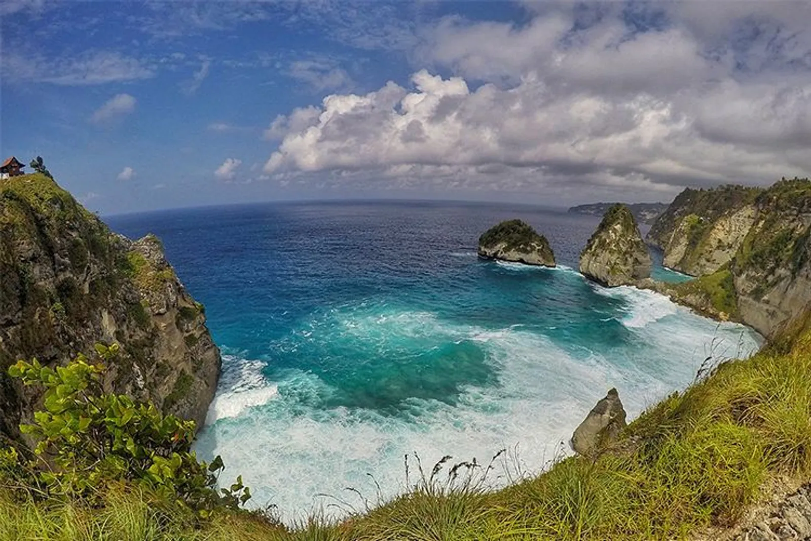 Tempat Wisata yang Dibilang Indah Tapi Nyatanya Banyak Sampah