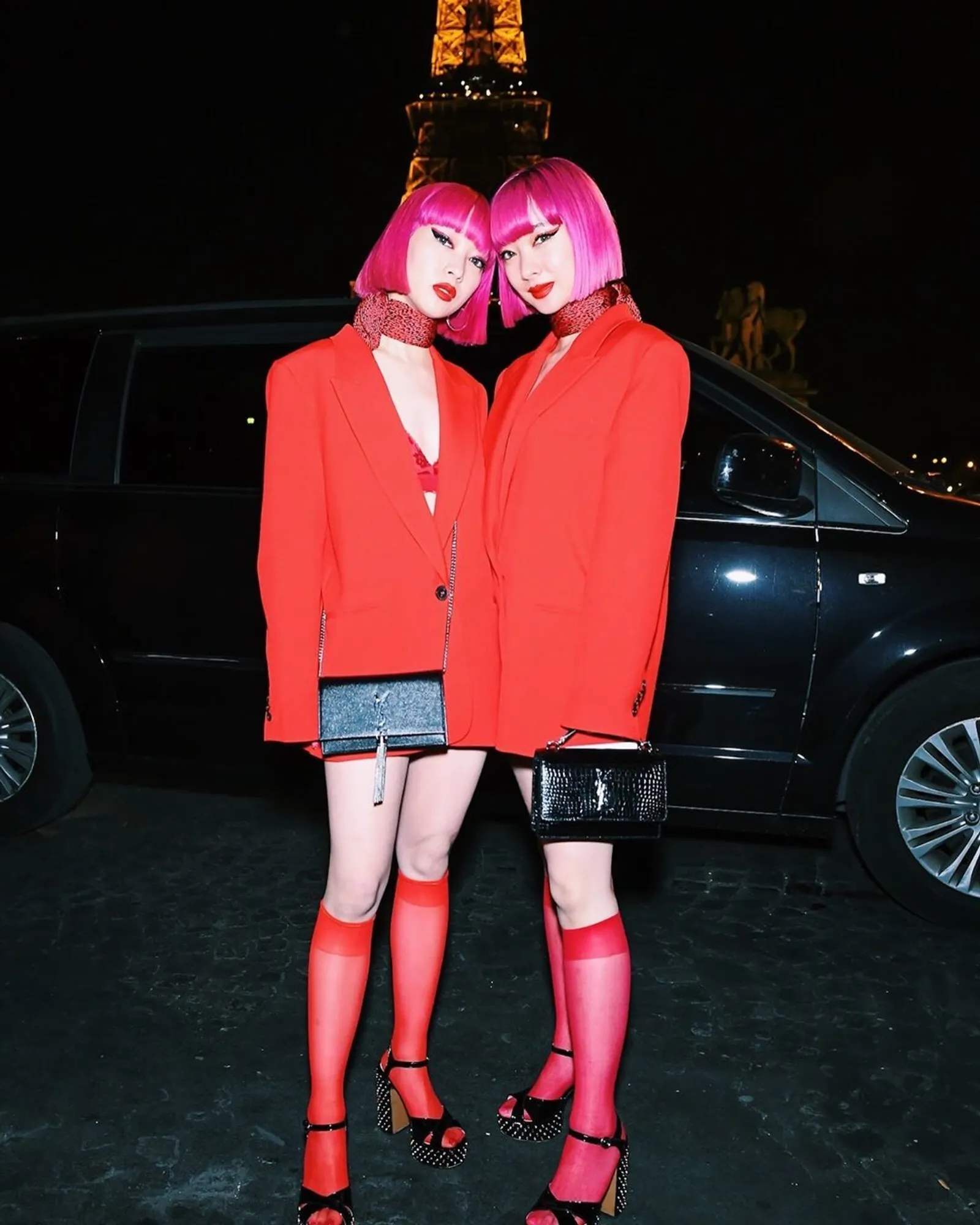 Hadiri Pekan Mode, Ini Gaya Ami dan Aya Suzuki yang Mencuri Perhatian
