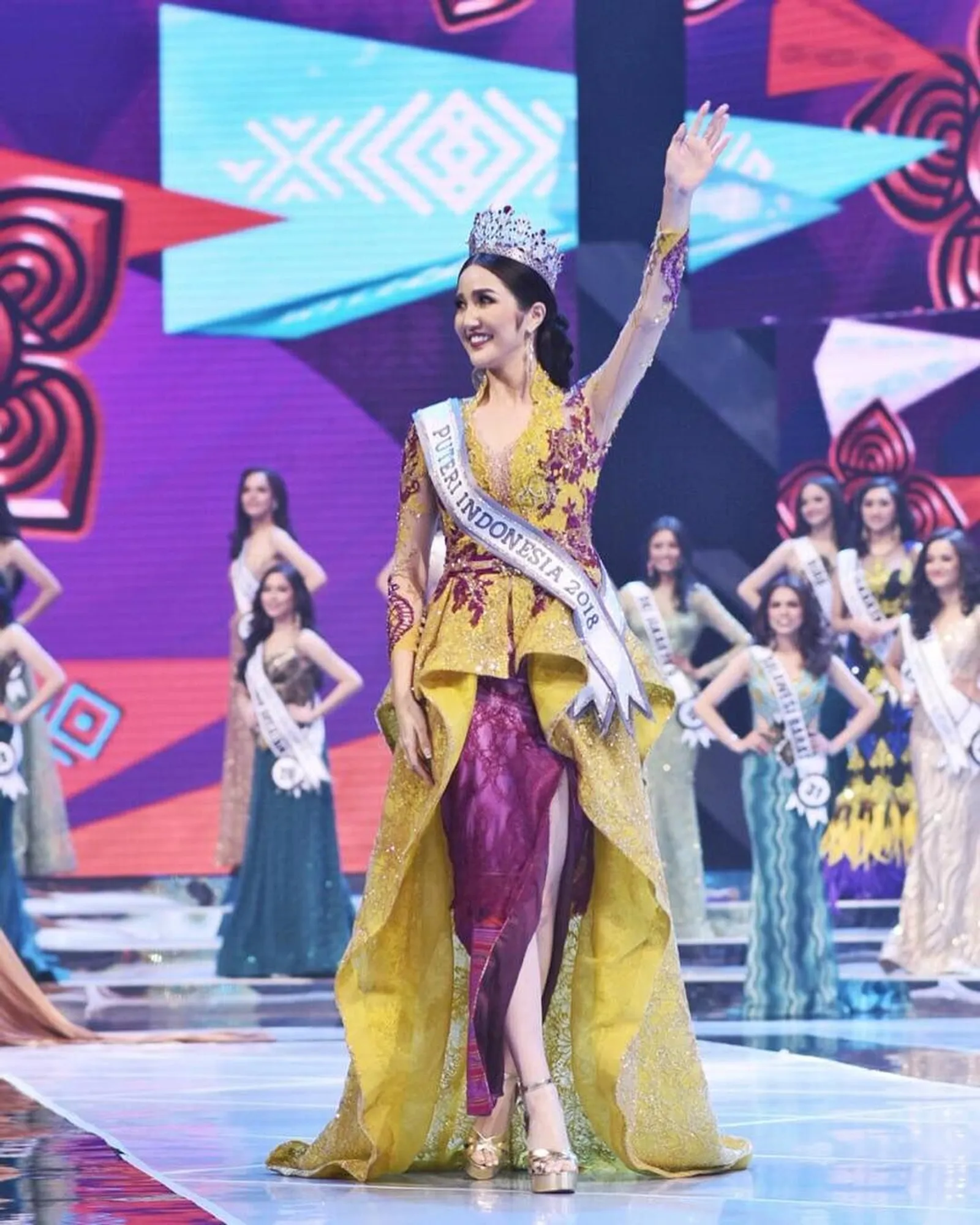 Cantiknya 5 Karya Desainer Lokal di Malam Final Puteri Indonesia 2019