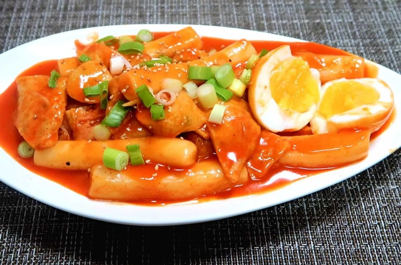 Suka Pedas? 7 Kuliner dari Korea Selatan Ini Wajib Kamu Coba