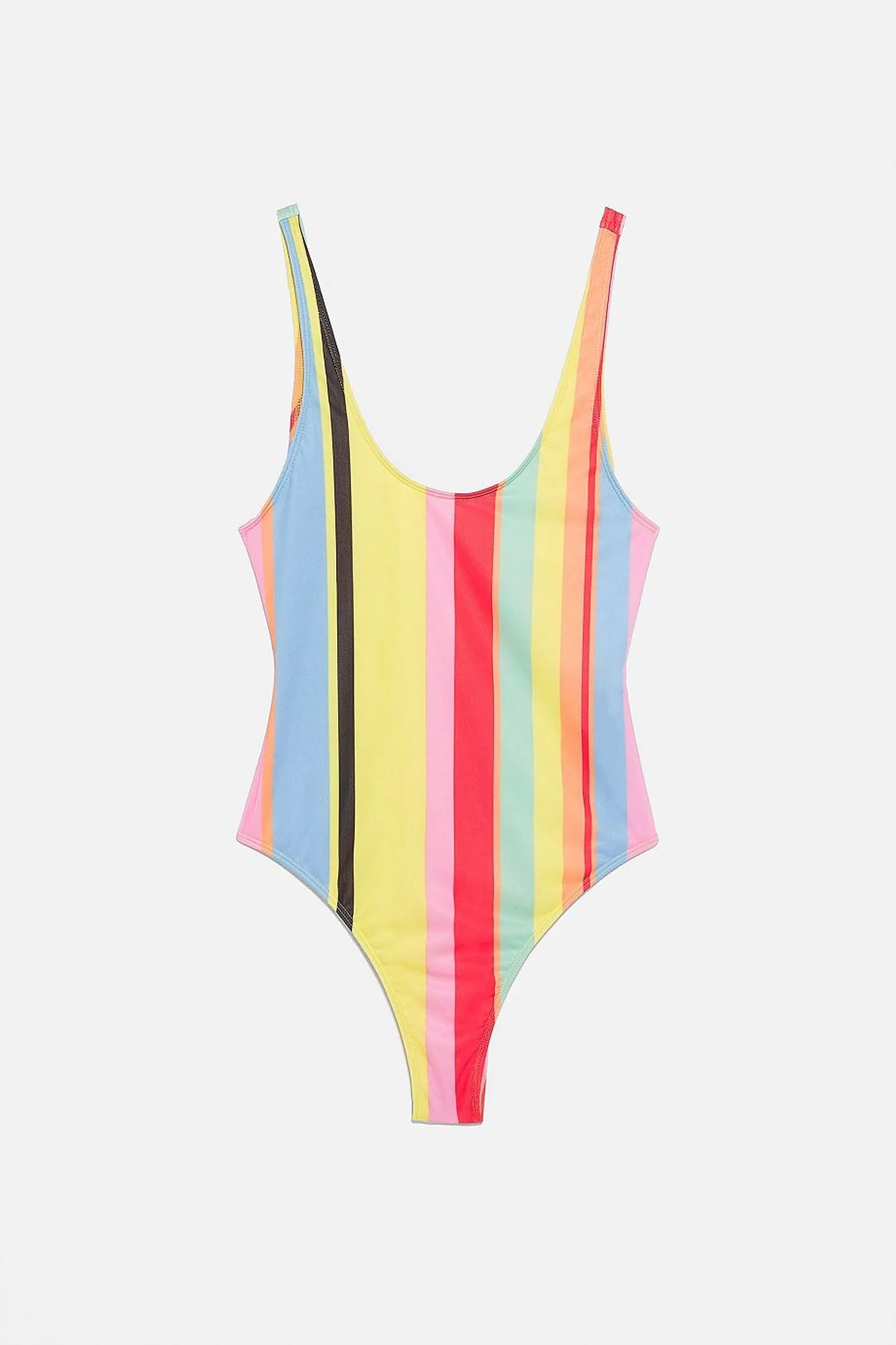 Lengkapi Liburan Musim Panasmu dengan Pilihan Swimsuit Warna Cerah