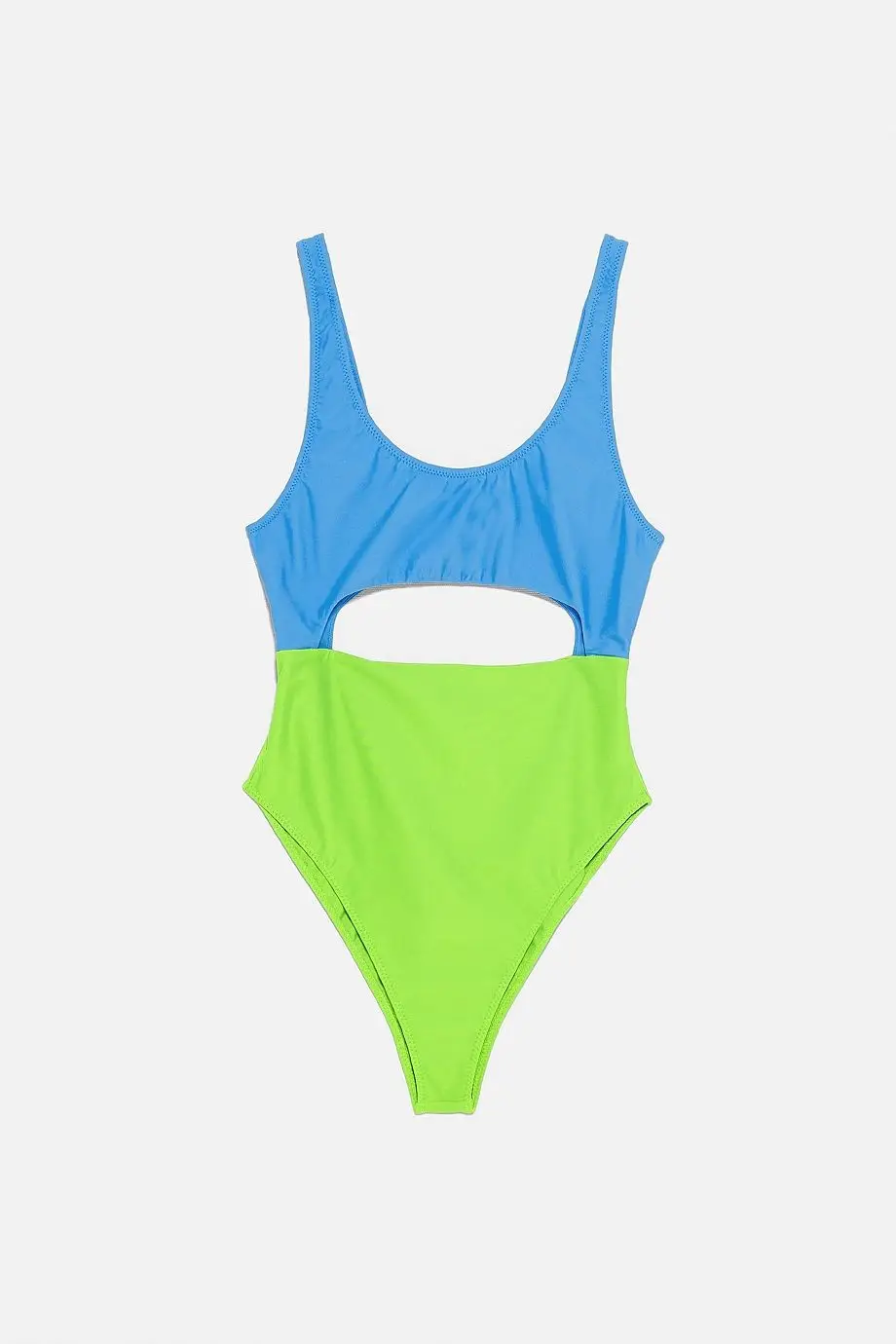 Lengkapi Liburan Musim Panasmu dengan Pilihan Swimsuit Warna Cerah