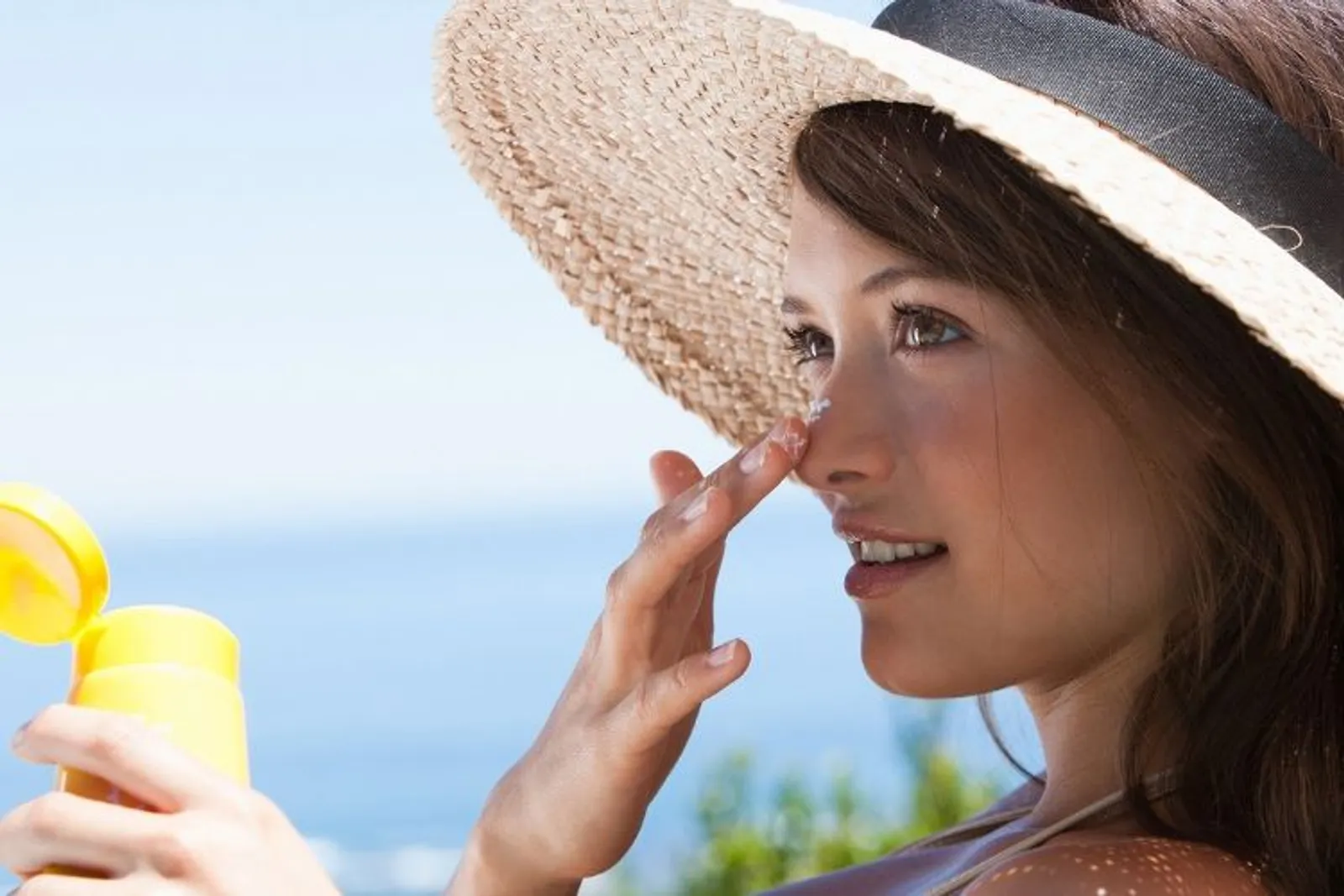 9 Hal Tentang Sunscreen yang Perlu Kamu Tahu Kebenarannya