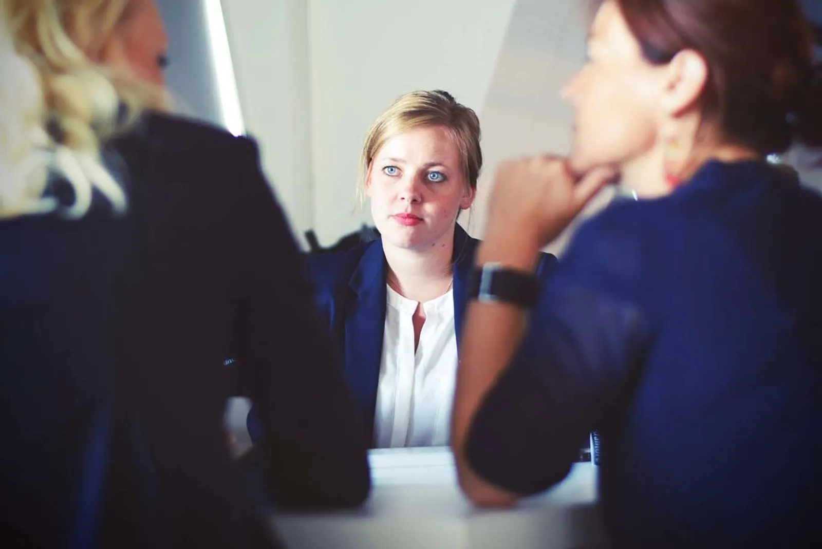 5 Cara Mengatasi Rasa Gugup Sebelum Interview Kerja