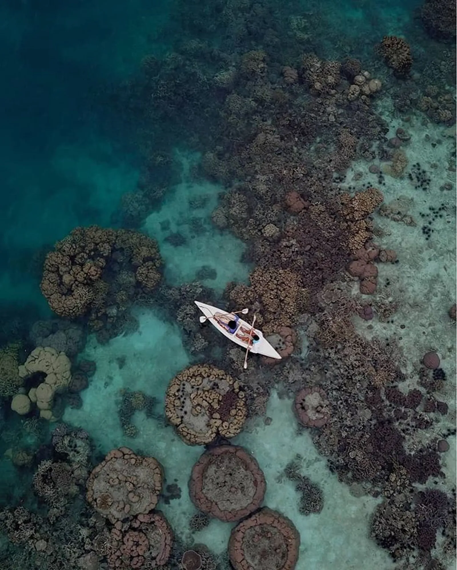 7 Pantai di Indonesia yang Jadi Surga Para Penikmat Lautan