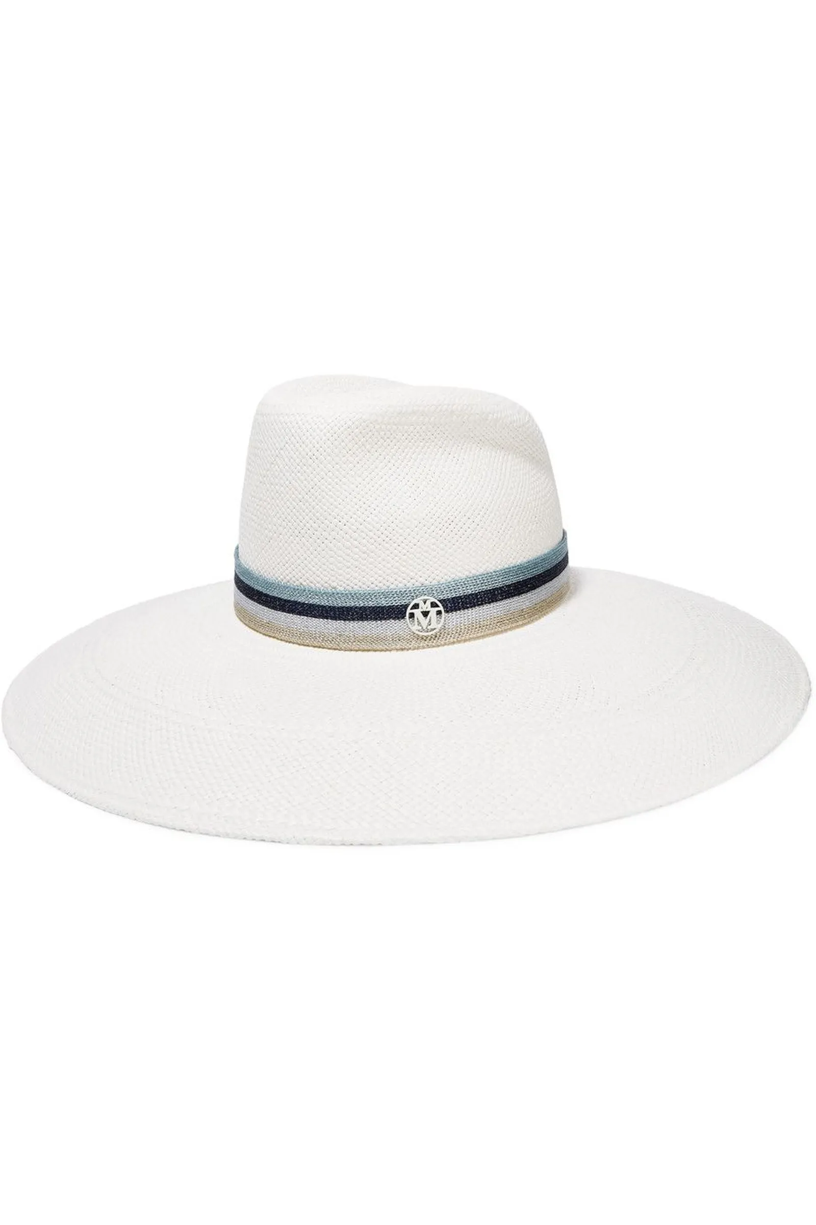 #PopbelaOOTD: Topi Pantai buat Kamu yang Besok Mau Liburan