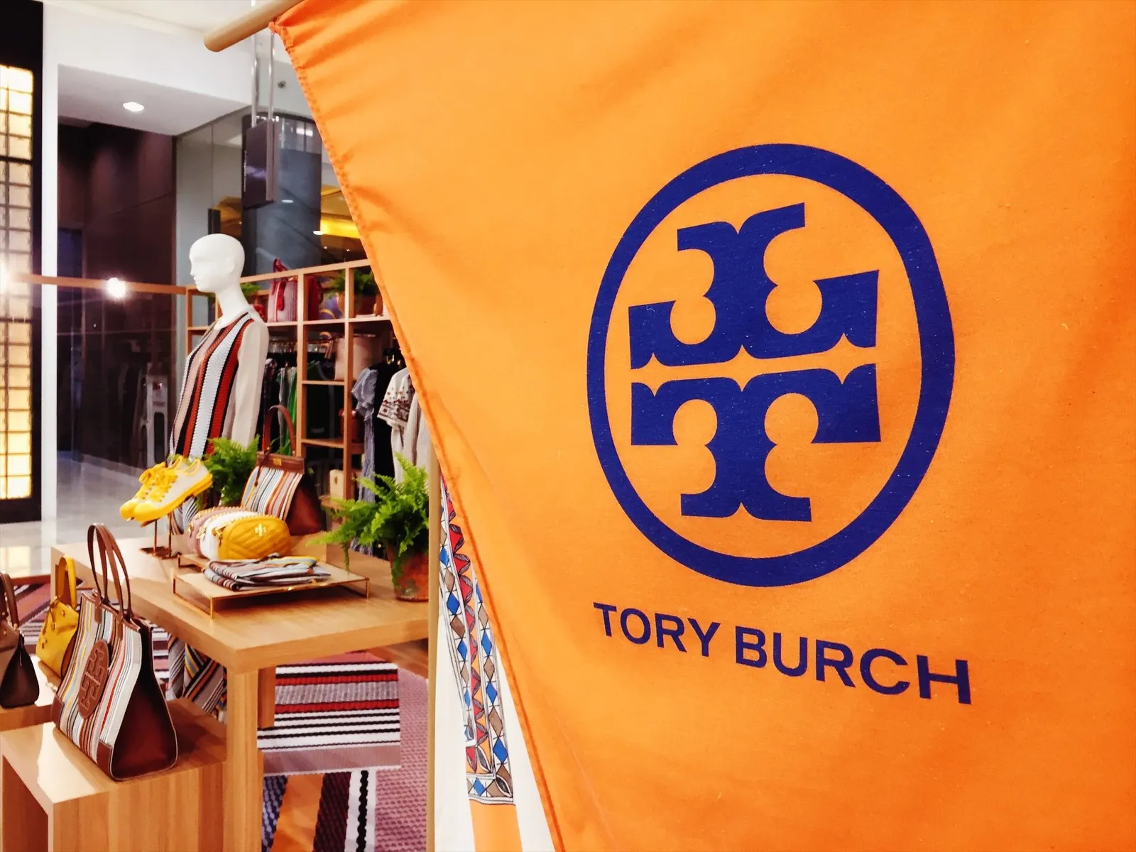 Tory Burch Buka Pop-up Store Mediterania di Senayan City