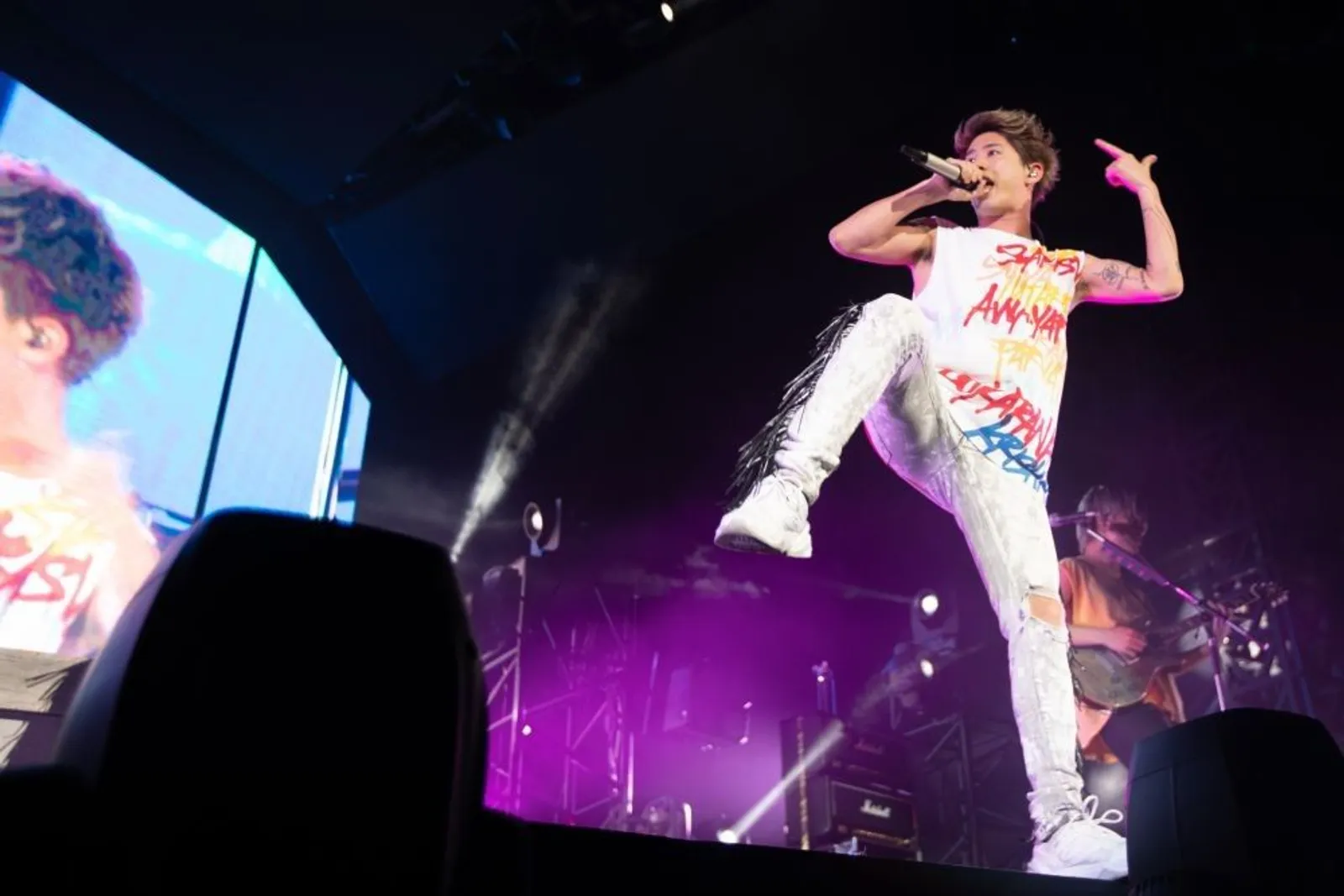 Penuh Energi Sekaligus Romantis di Konser Ed Sheeran Jakarta
