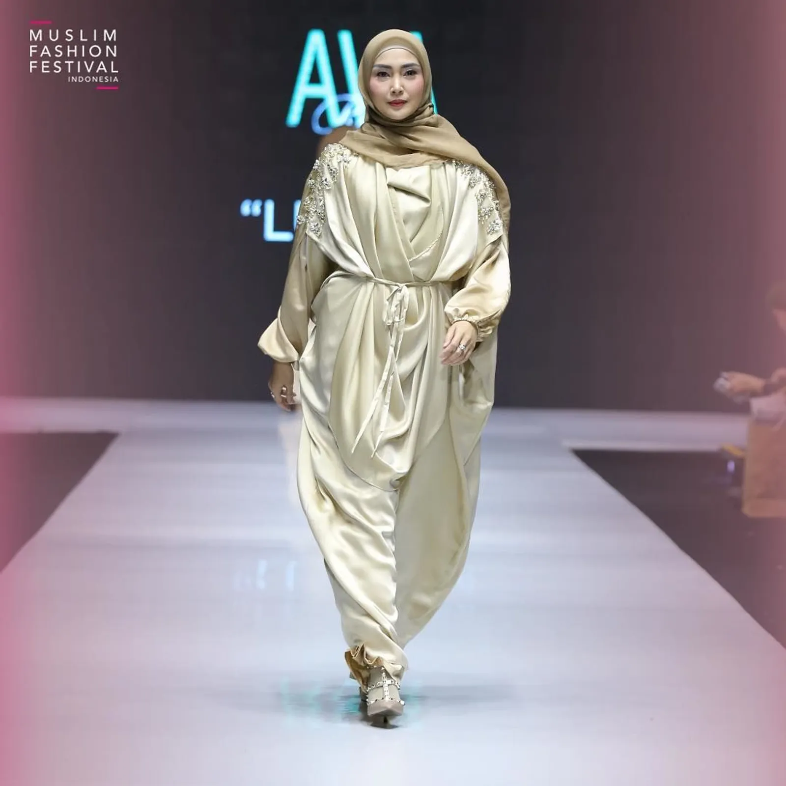 4 Trend Model Baju Muslim A la Desainer Indonesia di MUFFEST 2019