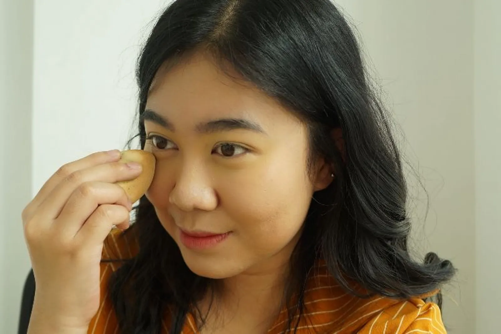 7 Langkah Makeup Flawless untuk Kamu yang Memiliki Kulit Berjerawat