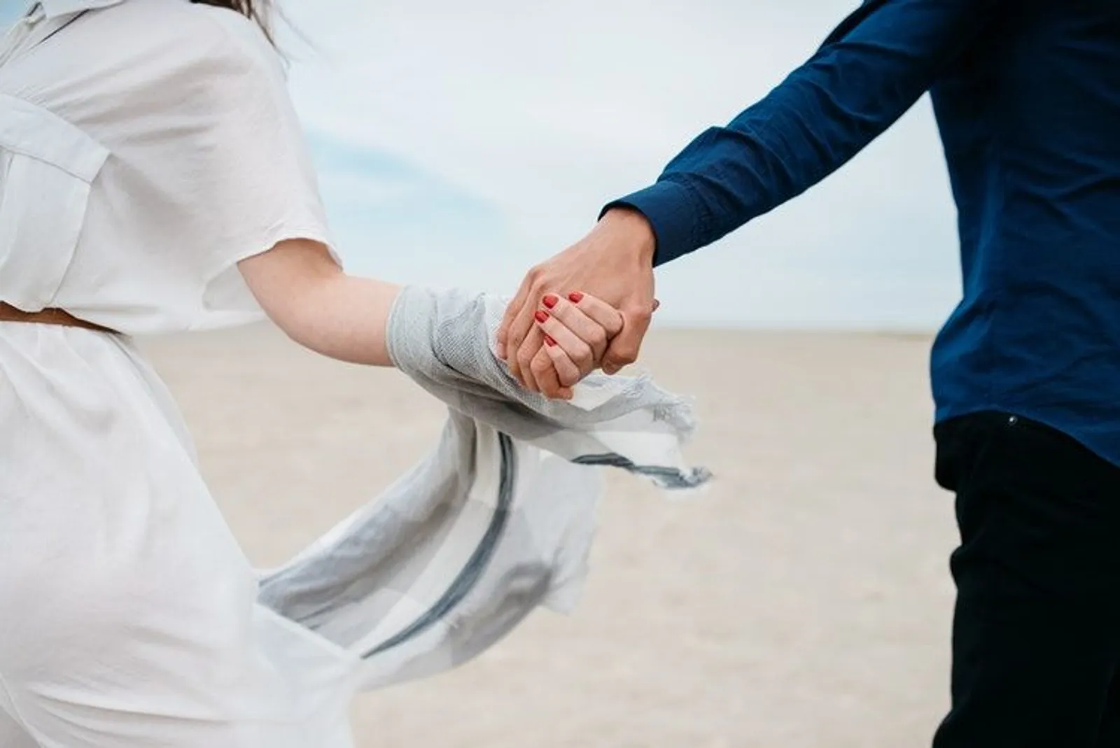 7 Cara Mempertahankan Hubungan dengan Pasangan