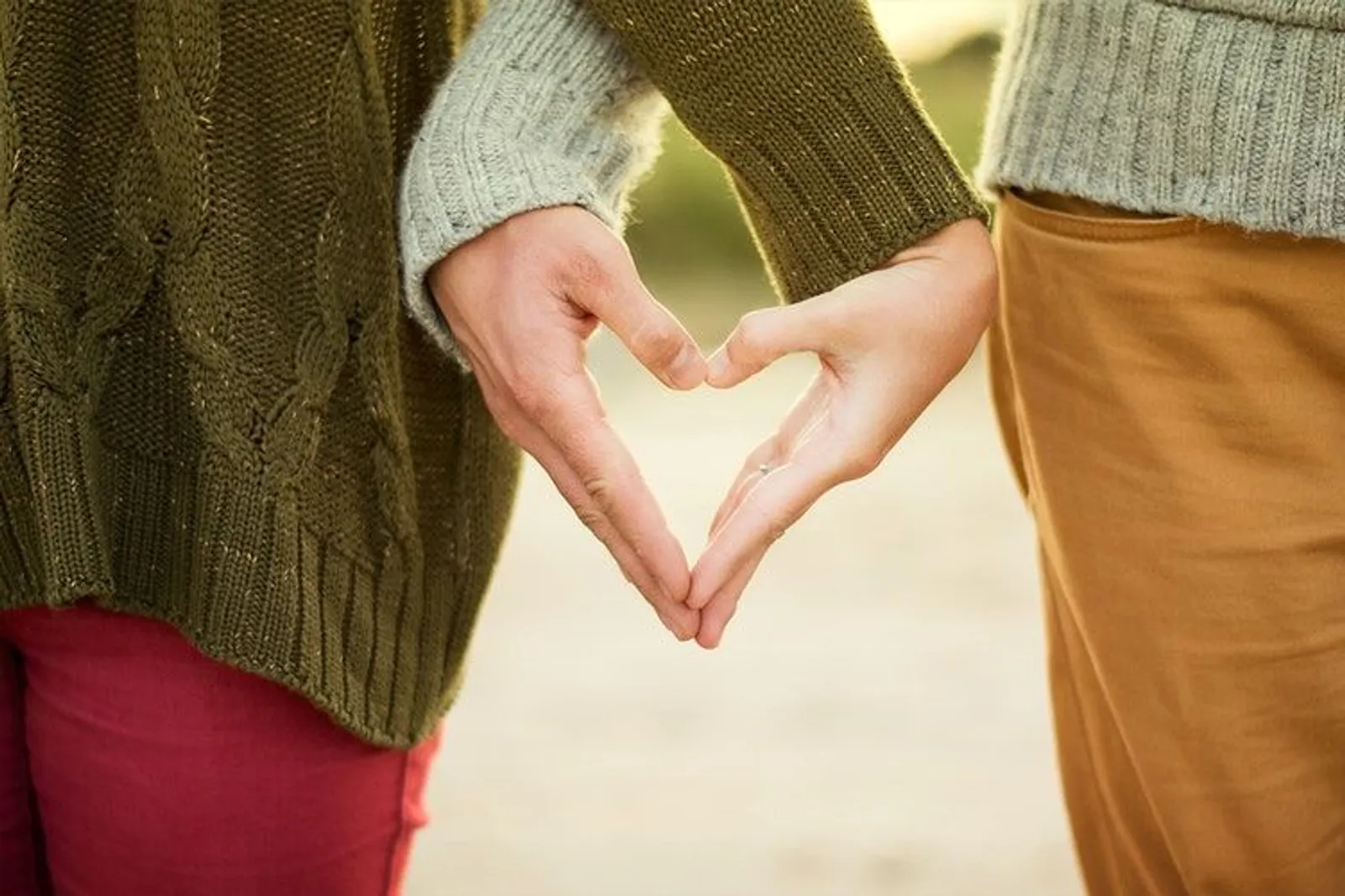 7 Cara Mempertahankan Hubungan dengan Pasangan