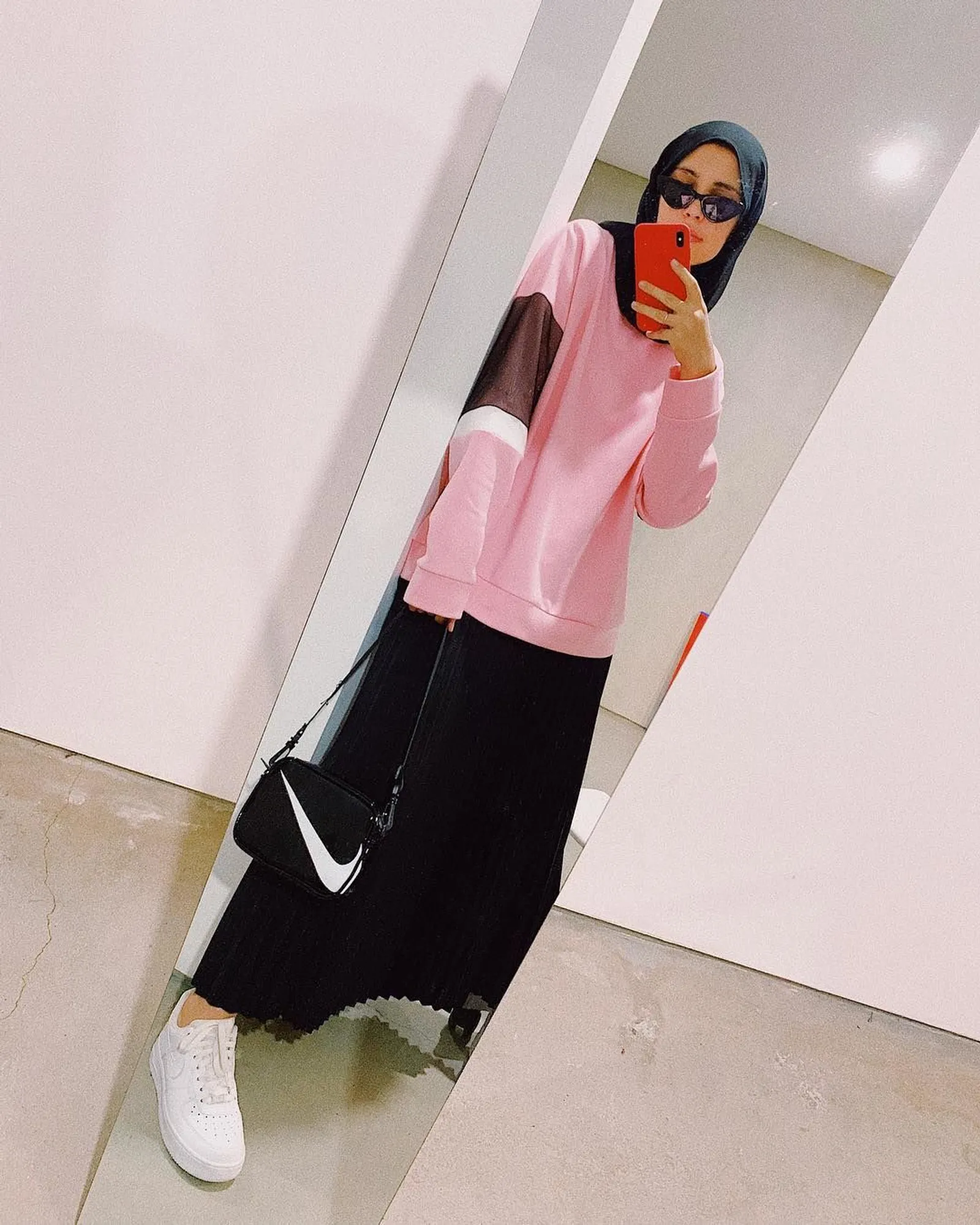 Biar Gaya-mu Nggak Membosankan, Simak 5 Tips Hijab A la Rani Hatta