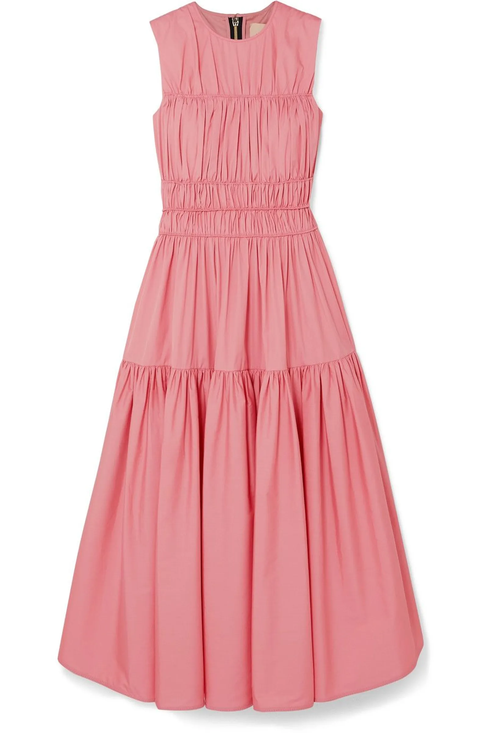 #PopbelaOOTD: Bukan Tipikal Pink Dress yang Romantis