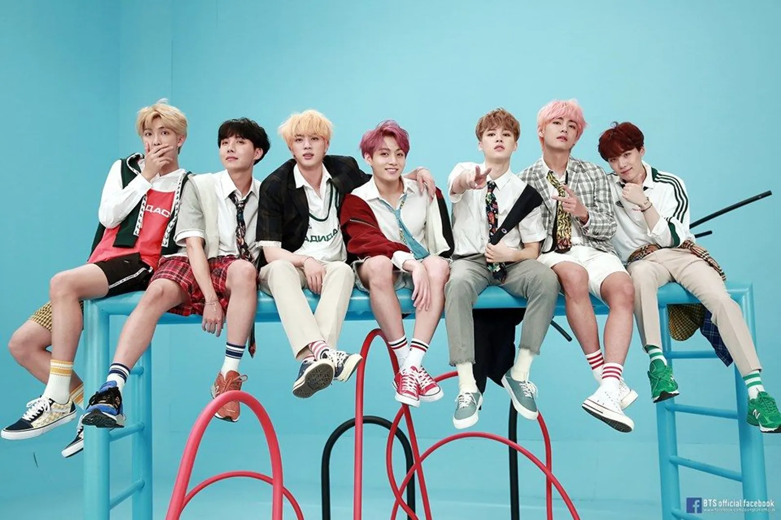 15 Inspirasi Foto Grup dari BTS yang Bisa Kita Tiru