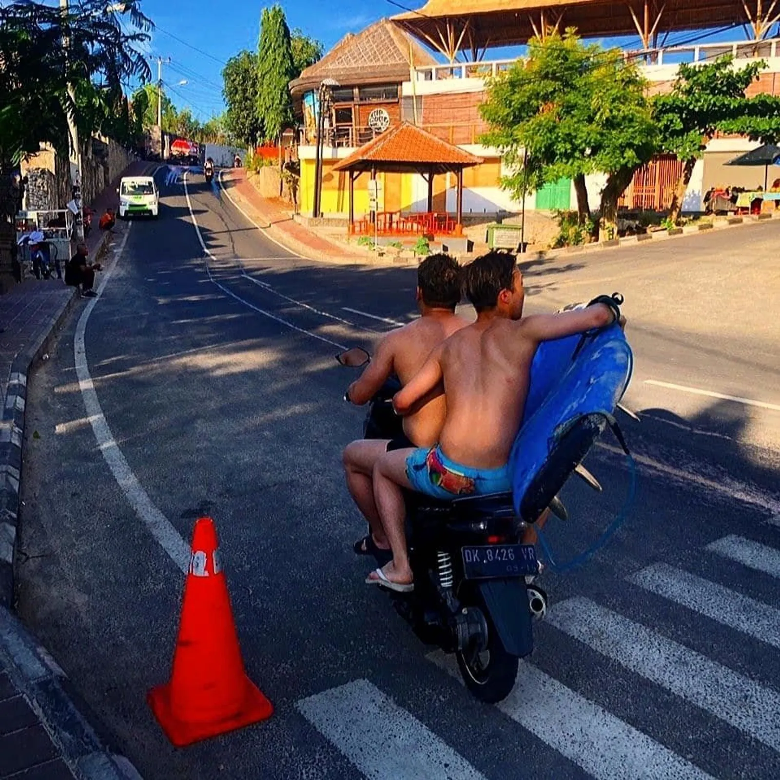 9 Kumpulan Foto Siwon Choi Suju Saat Liburan di Bali