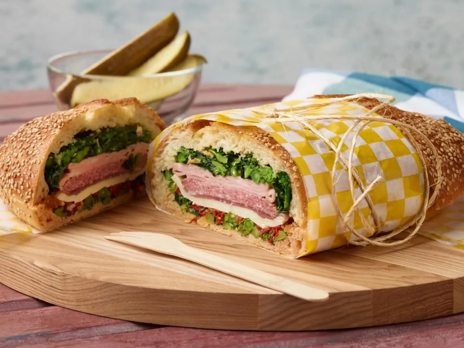 Sandwich Buatan Sendiri yang Bisa Dihidangkan Saat Piknik