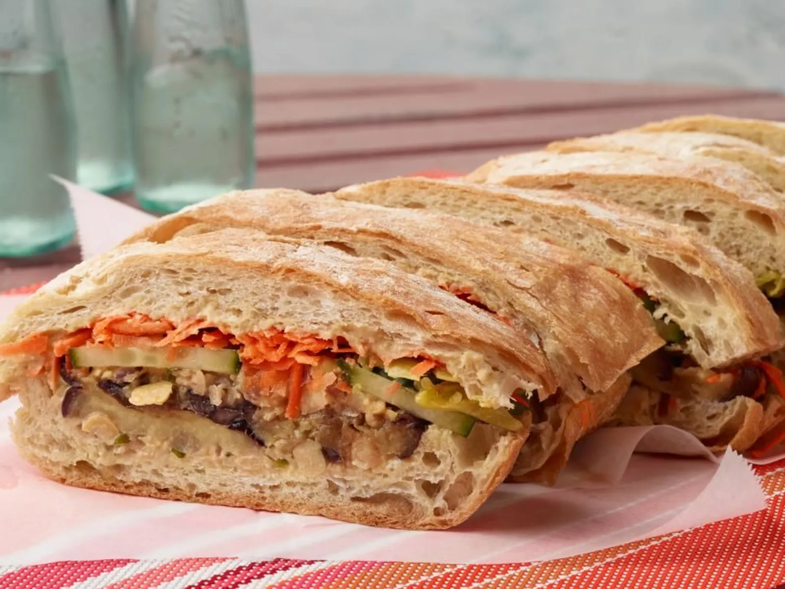 Sandwich Buatan Sendiri yang Bisa Dihidangkan Saat Piknik