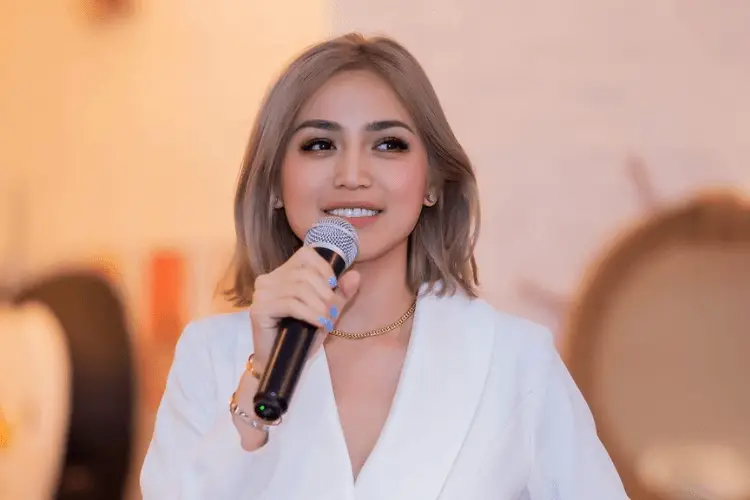 Mulai dari Natural Hingga Glamor, Ini 7 Gaya Makeup Jessica Iskandar