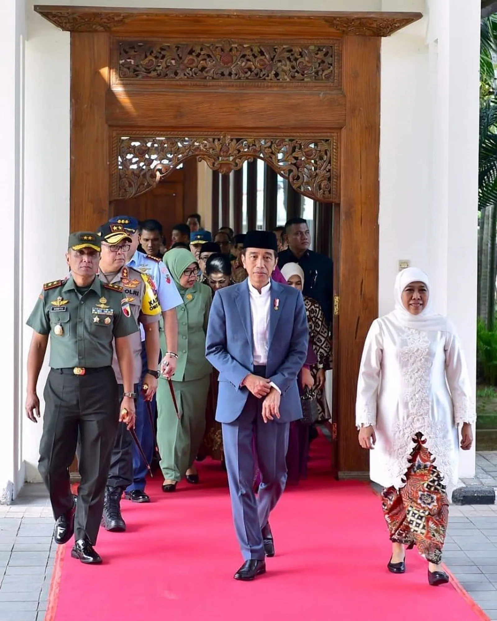 Kekinian! Ini 10 Potret OOTD Paling Hits dari Jokowi